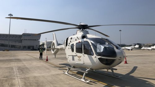 消息:政府正研究跨境直升機「一地兩檢」手續 消息:政府正研究跨境直升機「一地兩檢」手續