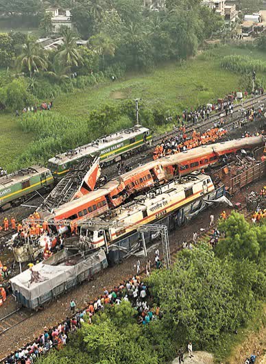 印度火車相撞288死逾900傷　當地本世紀最嚴重列車事故