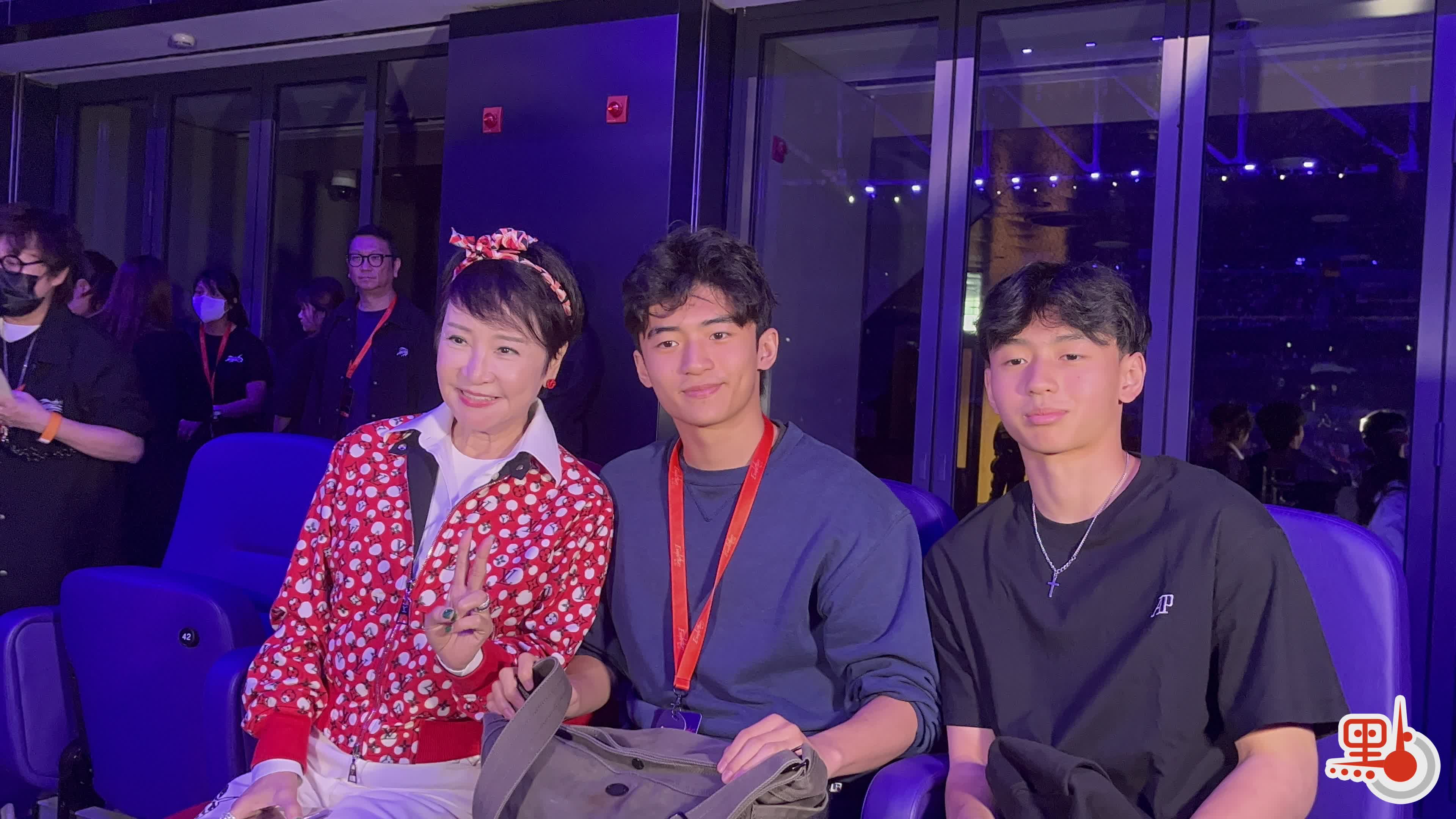謝霆鋒演唱會尾場開騷　拉姑攜兩孫早早坐鎮觀眾席
