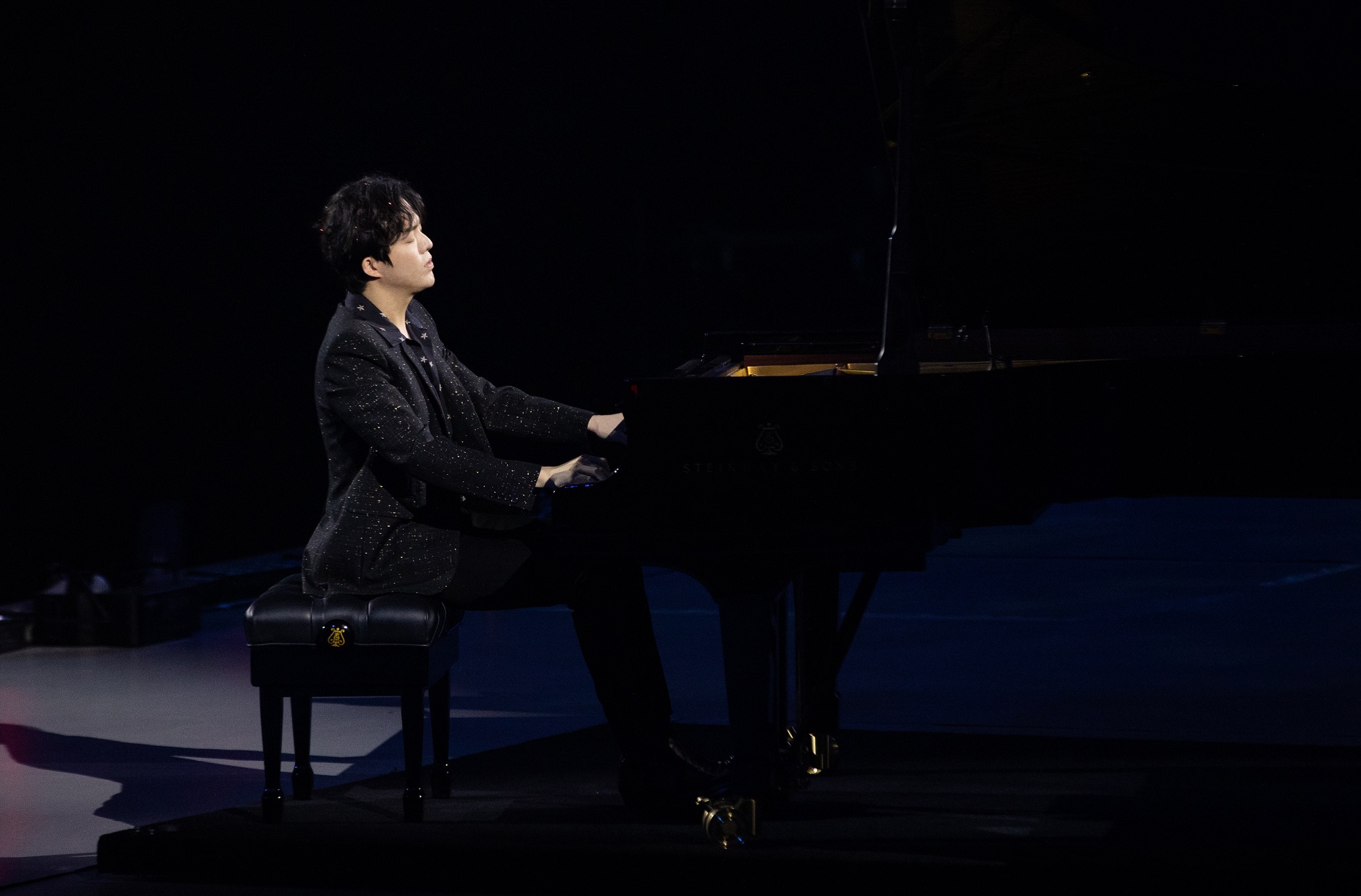 李雲迪現場演繹《精英之戰》。(香港文匯網記者夏微 攝) 李雲迪現場演繹《精英之戰》。(香港文匯網記者夏微 攝)