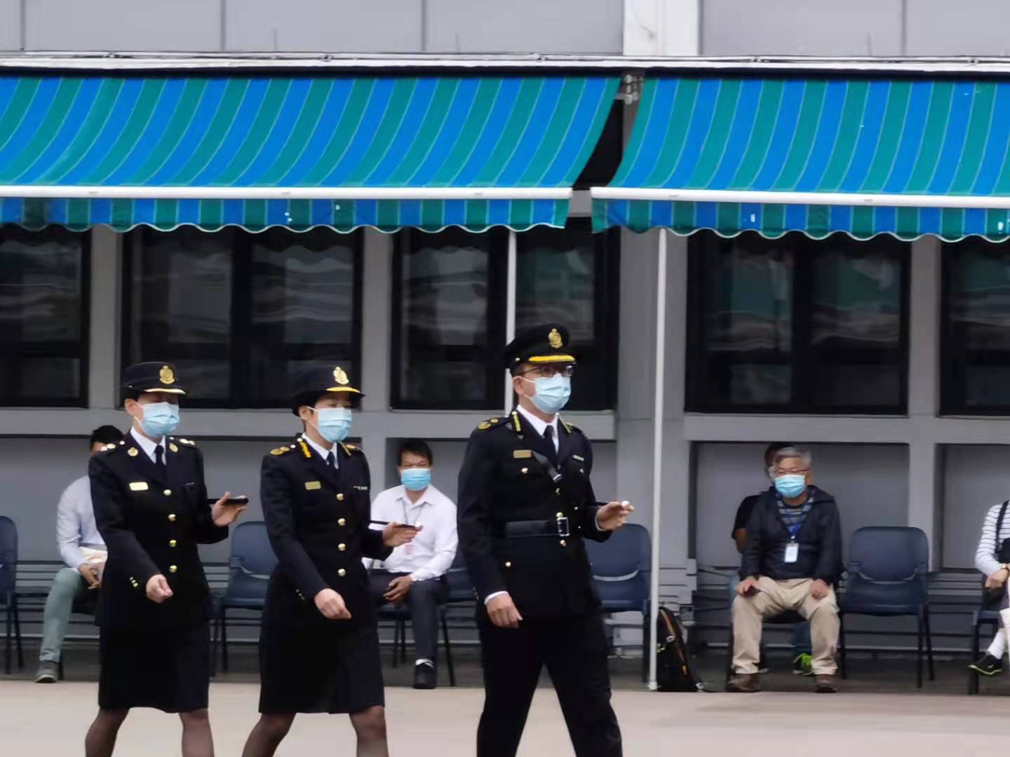 香港海關關長鄧以海入場。（大公文匯全媒體記者馮沛賢攝）