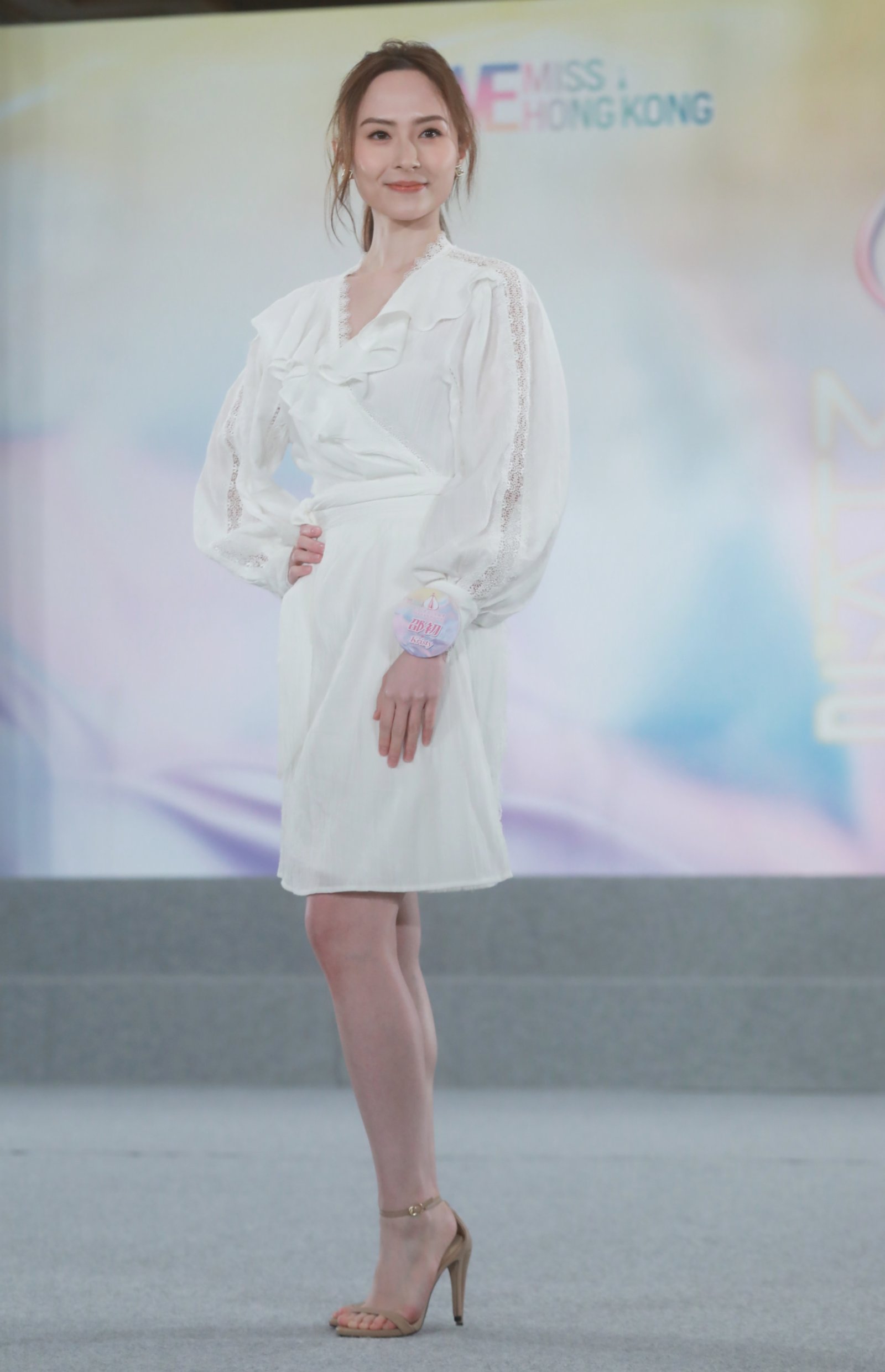 27歲邵初(Kristy Shaw),是一名企業管理,身高164cm,志向是善用自己的力量,為身邊人帶來快樂。(大公文匯全媒體記者攝) 27歲邵初(Kristy Shaw),是一名企業管理,身高164cm,志向是善用自己的力量,為身邊人帶來快樂。(大公文匯全媒體記者攝)
