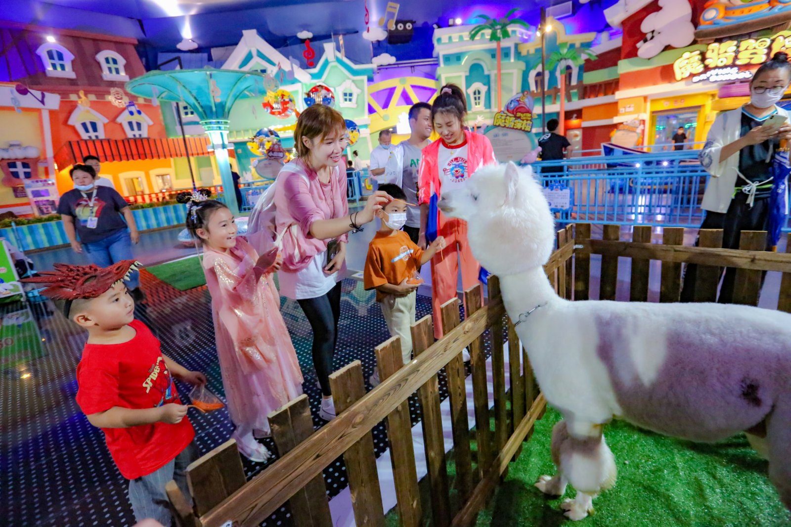 中秋小長假盛行「國潮風」短途親子游(記者宋偉攝)