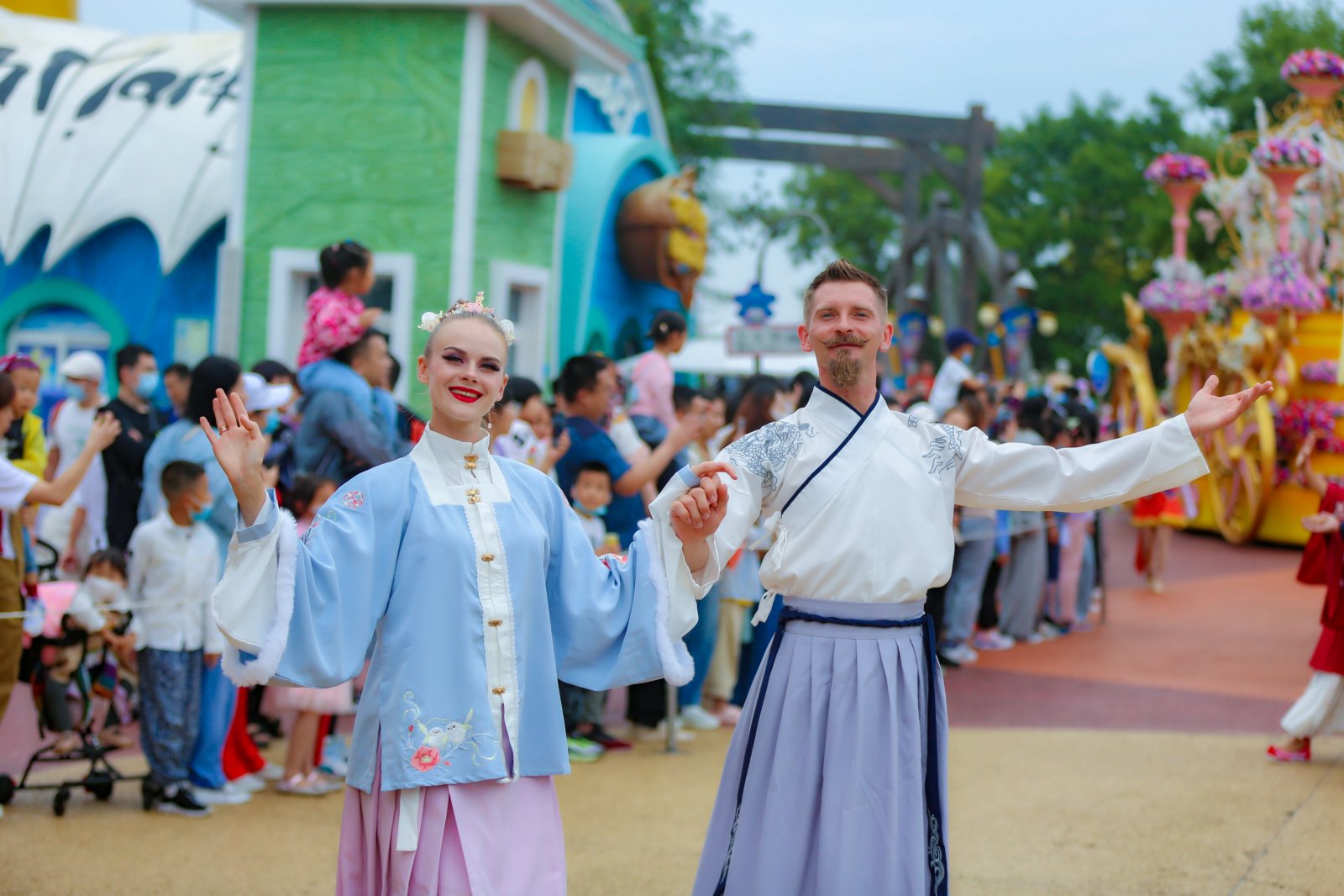 中秋小長假盛行「國潮風」短途親子游(記者宋偉攝)