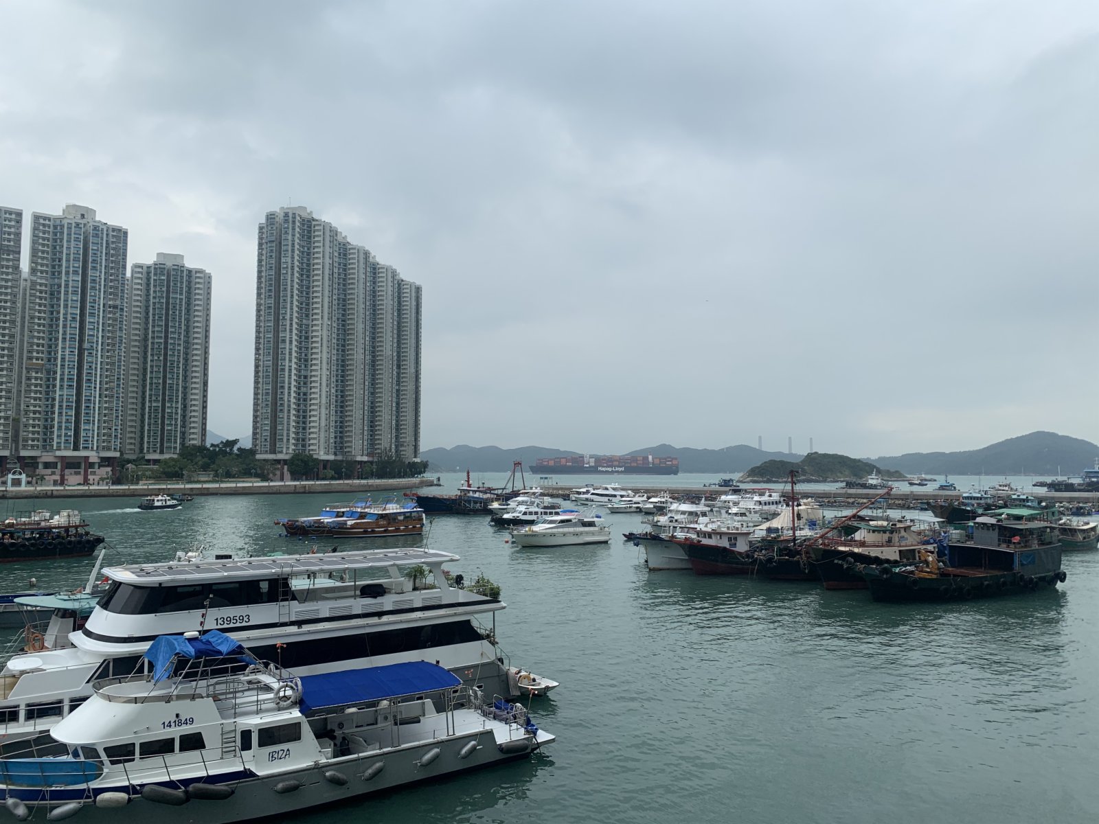 天文台料下午氣溫開始顯著下降。(大公文匯全媒體記者 攝) 天文台料下午氣溫開始顯著下降。(大公文匯全媒體記者 攝)