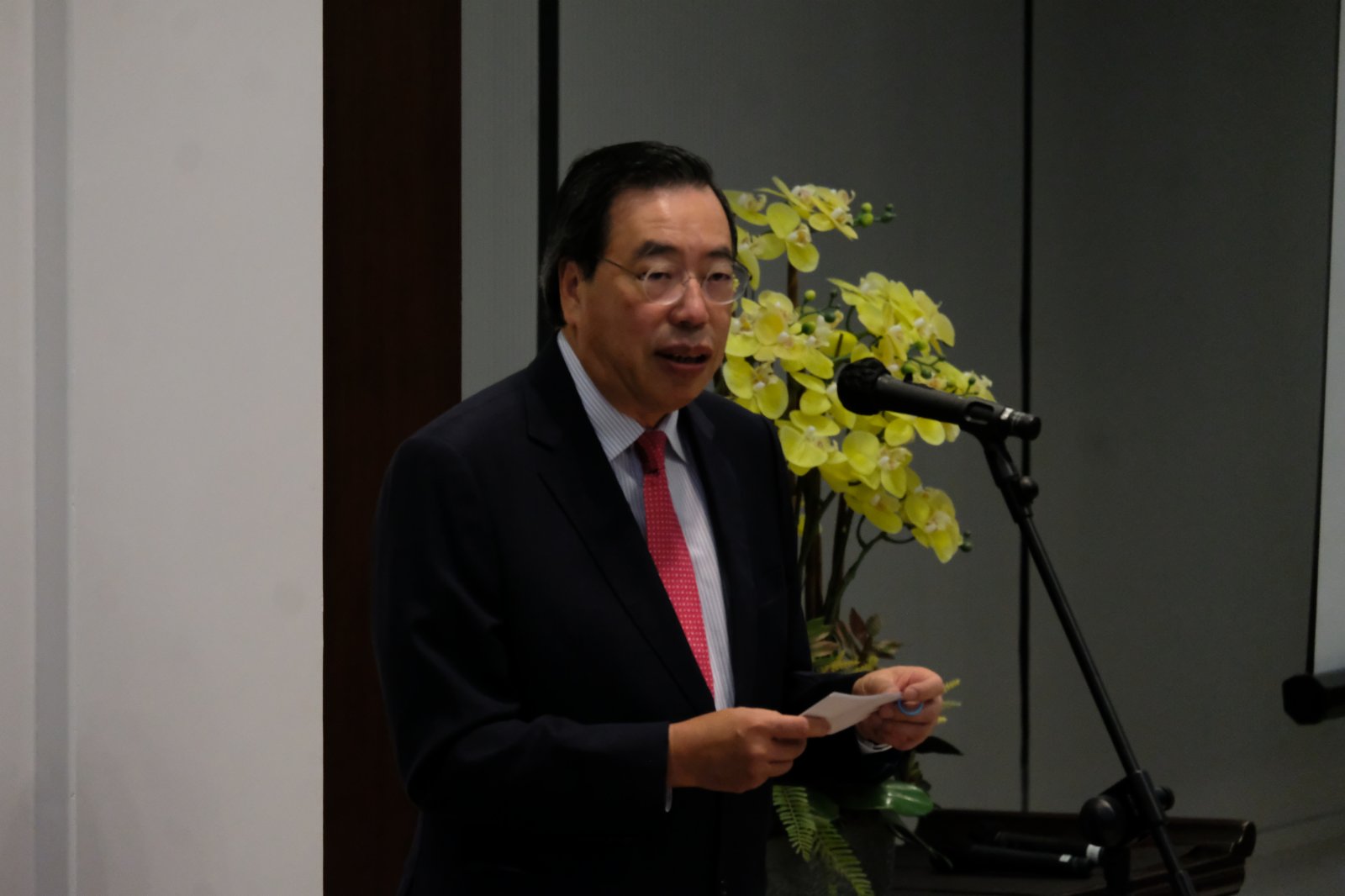 立法會主席梁君彥在晚宴上致辭。(大公文匯全媒體記者麥鈞傑攝) 立法會主席梁君彥在晚宴上致辭。(大公文匯全媒體記者麥鈞傑攝)