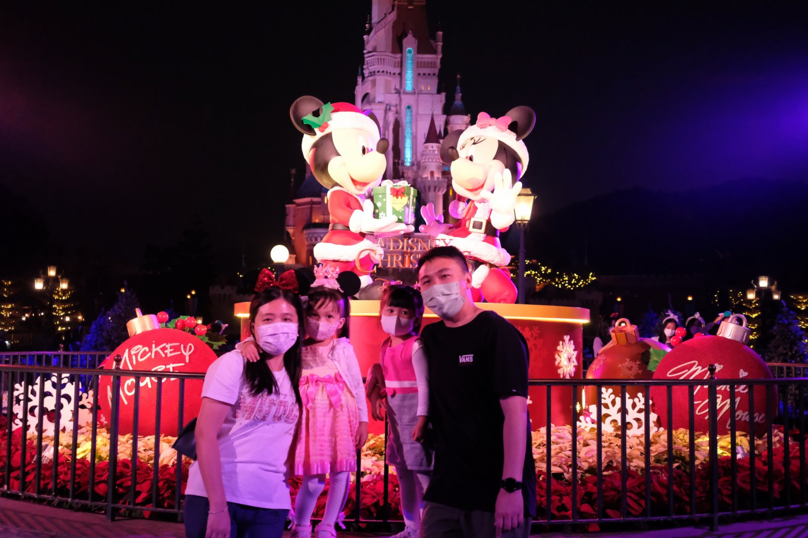 香港迪士尼樂園「A Disney Christmas」聖誕主題活動。(大公文匯全媒體記者 麥鈞傑 攝) 香港迪士尼樂園「A Disney Christmas」聖誕主題活動。(大公文匯全媒體記者 麥鈞傑 攝)