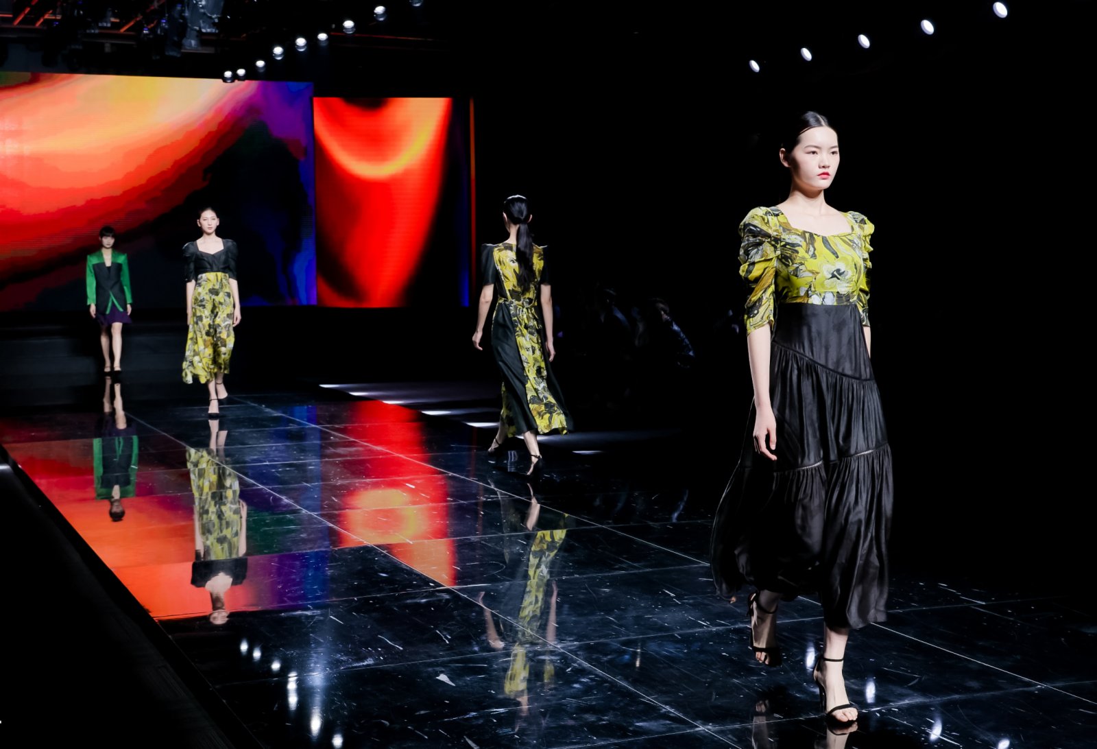 香雲紗染整工藝入選國家級非物質文化遺產目錄。（受訪者供圖）