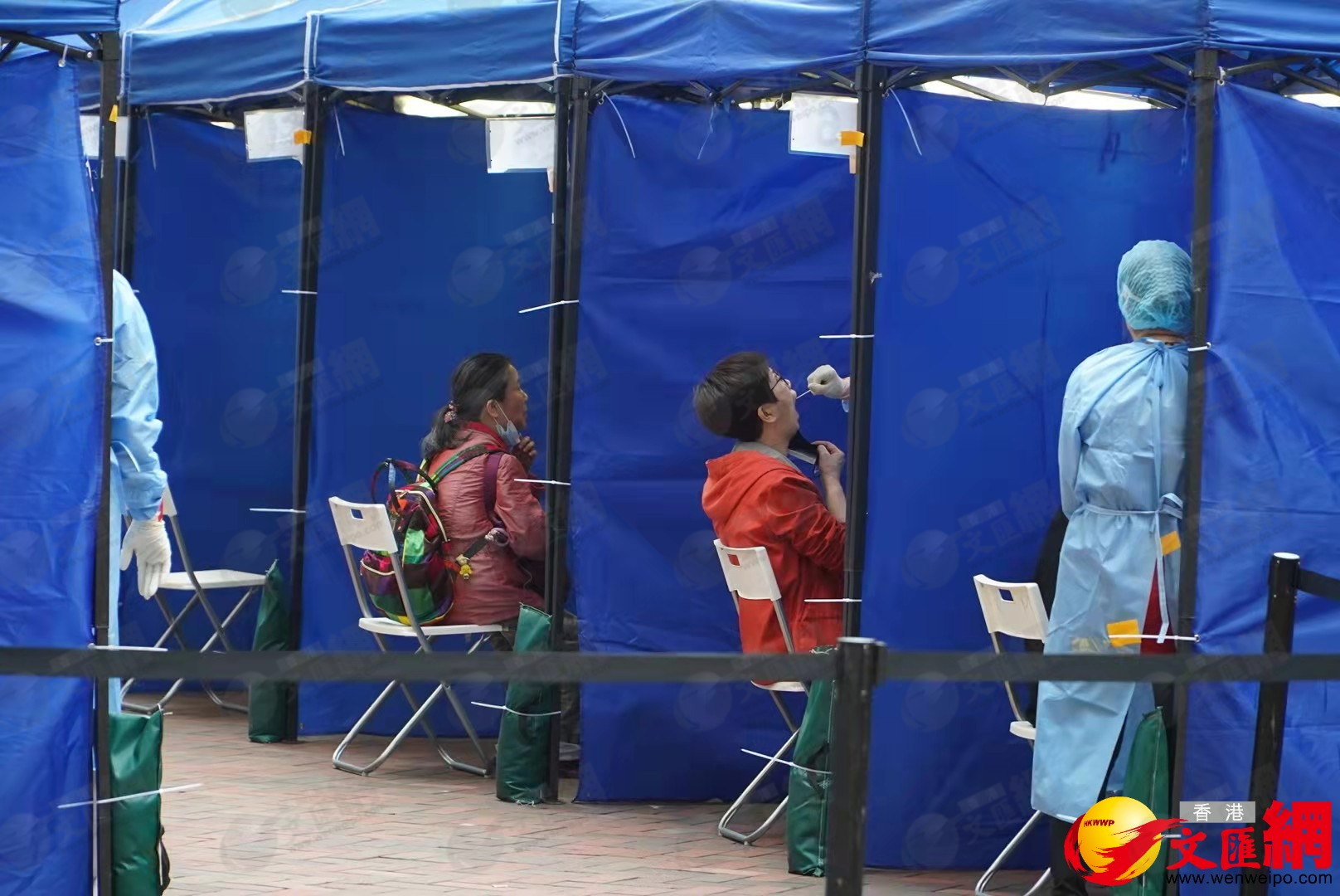 將軍澳健明邨健晴樓圍封強檢。（大公文匯全媒體記者 何燊亮 攝）