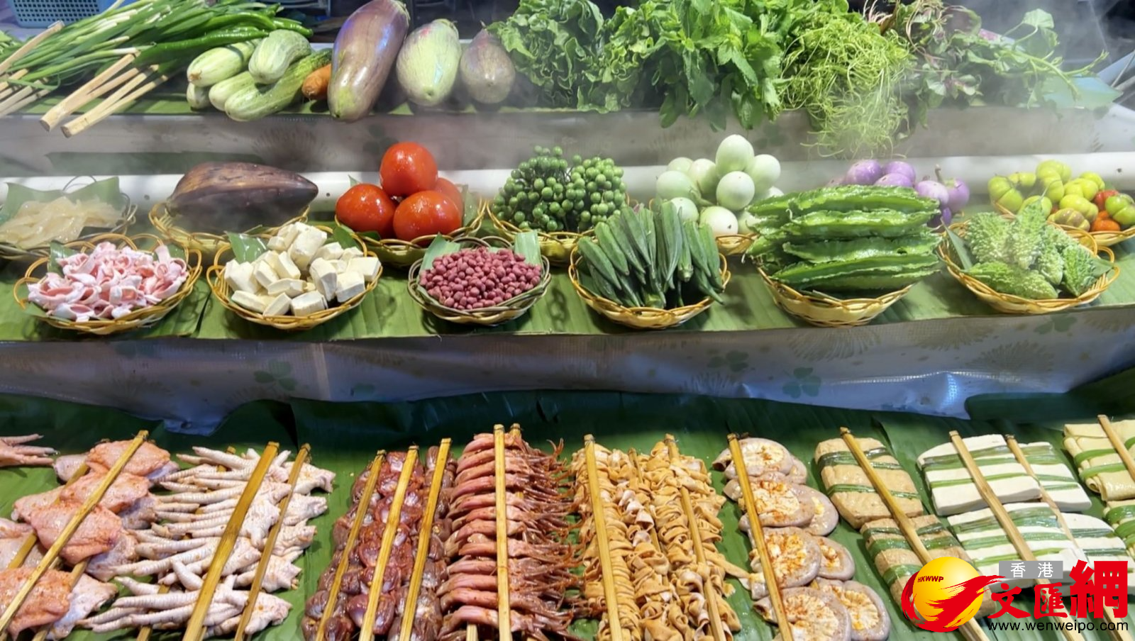 特色燒烤好看又美味。（記者譚旻煦 攝）