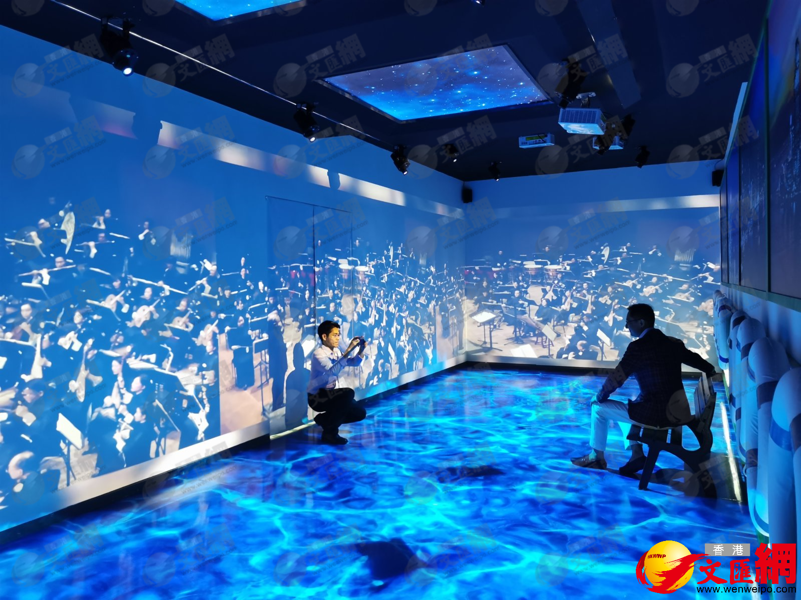 民眾可沉浸式體驗香港的日與夜。（香港文匯網記者向芸 攝）