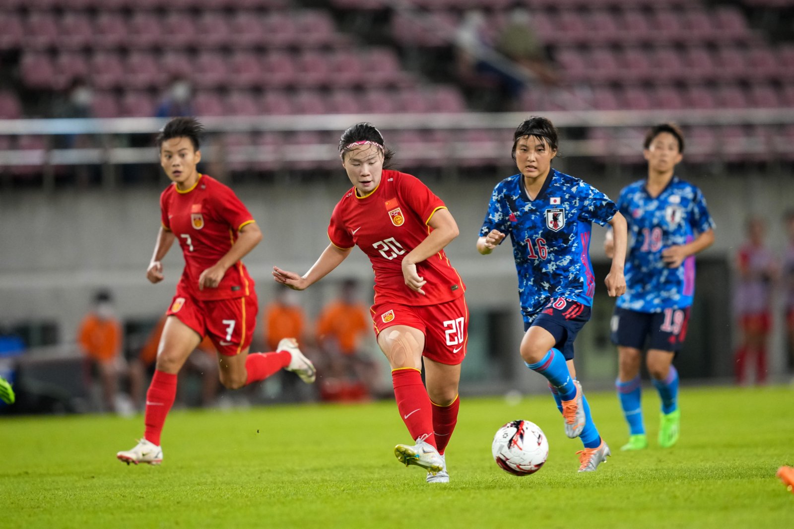 中國女足0比0戰素日本隊　獲東亞盃亞軍