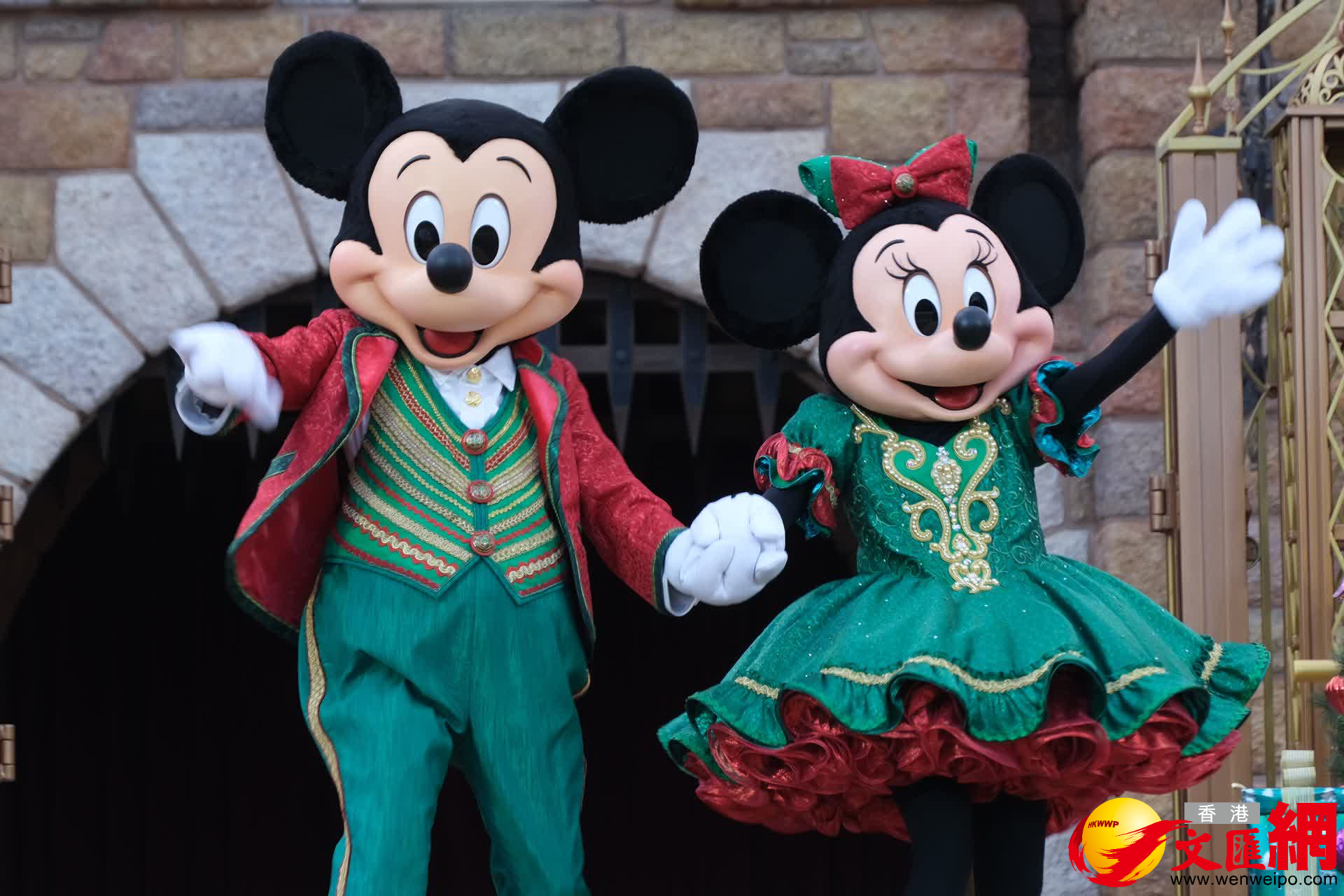香港迪士尼樂園呈獻聖誕活動「A Disney Christmas」登場。（大公文匯全媒體記者麥鈞傑攝）