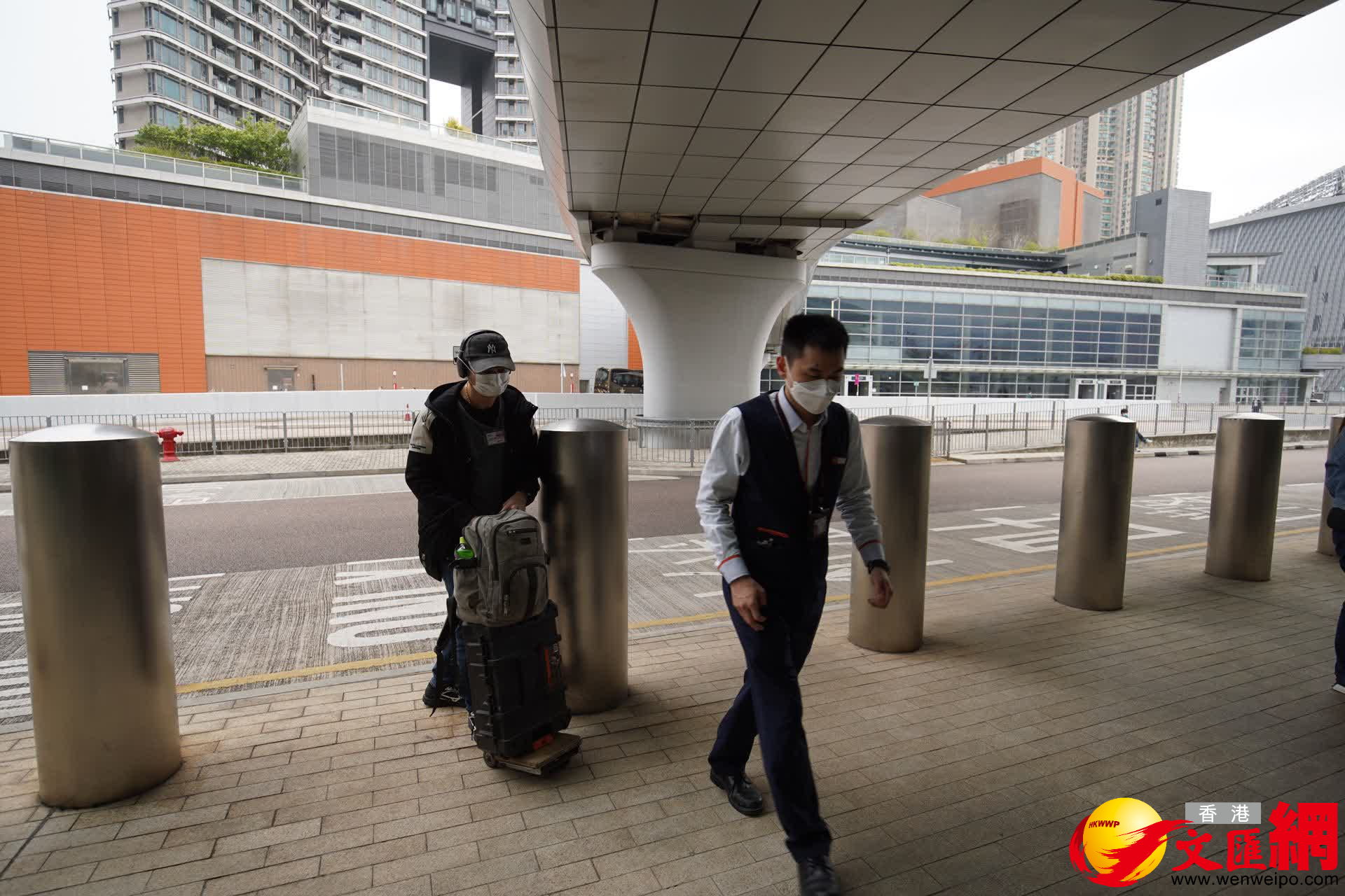 西九龍站不時有人員進出。（大公文匯全媒體記者 麥鈞傑 攝）