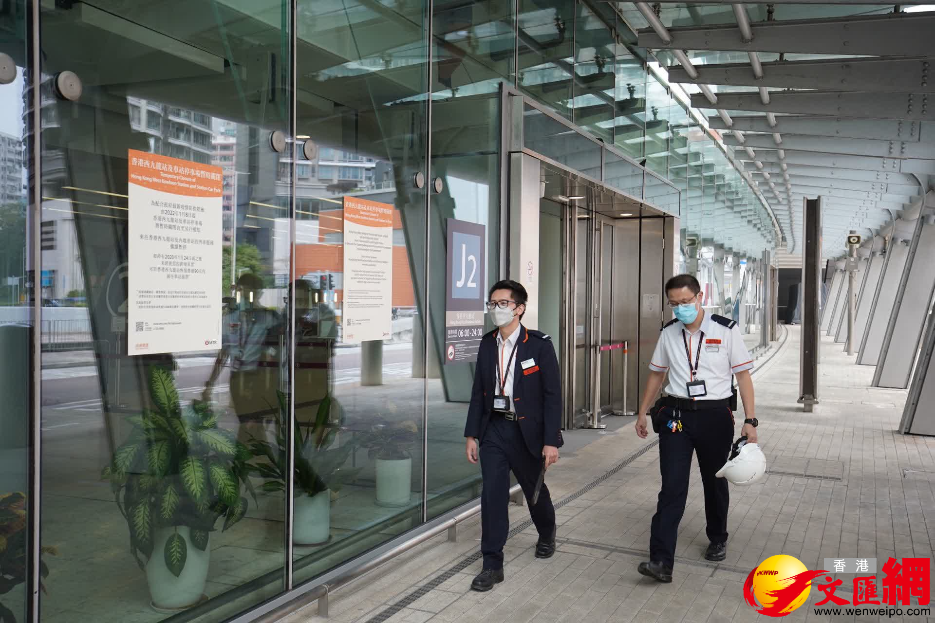 西九龍站不時有人員進出。（大公文匯全媒體記者 麥鈞傑 攝）