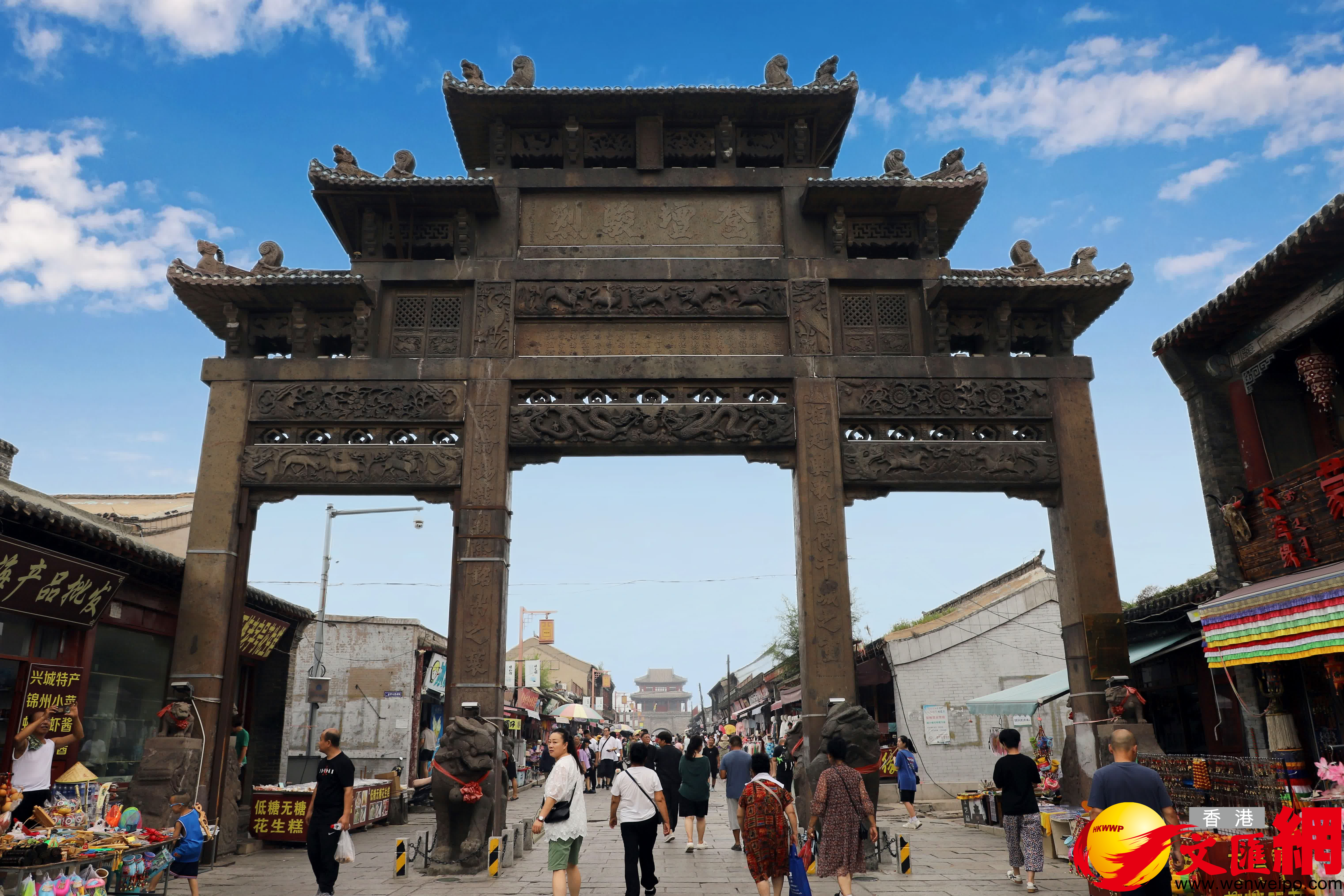 明援剿總兵祖大樂「登壇駿烈」坊,建於崇禎十一年(1638年)。(記者宋偉攝) 明援剿總兵祖大樂「登壇駿烈」坊,建於崇禎十一年(1638年)。(記者宋偉攝)