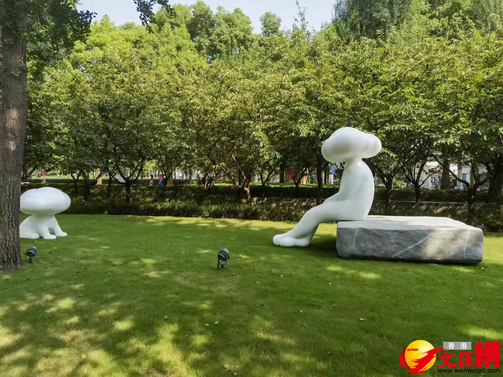 第七屆「中國·上海靜安國際雕塑展」在滬開幕，記者了解到，此次展覽共有34組、42件展品，由來自16個國家的28位藝術家參展。（記者倪夢璟 攝）