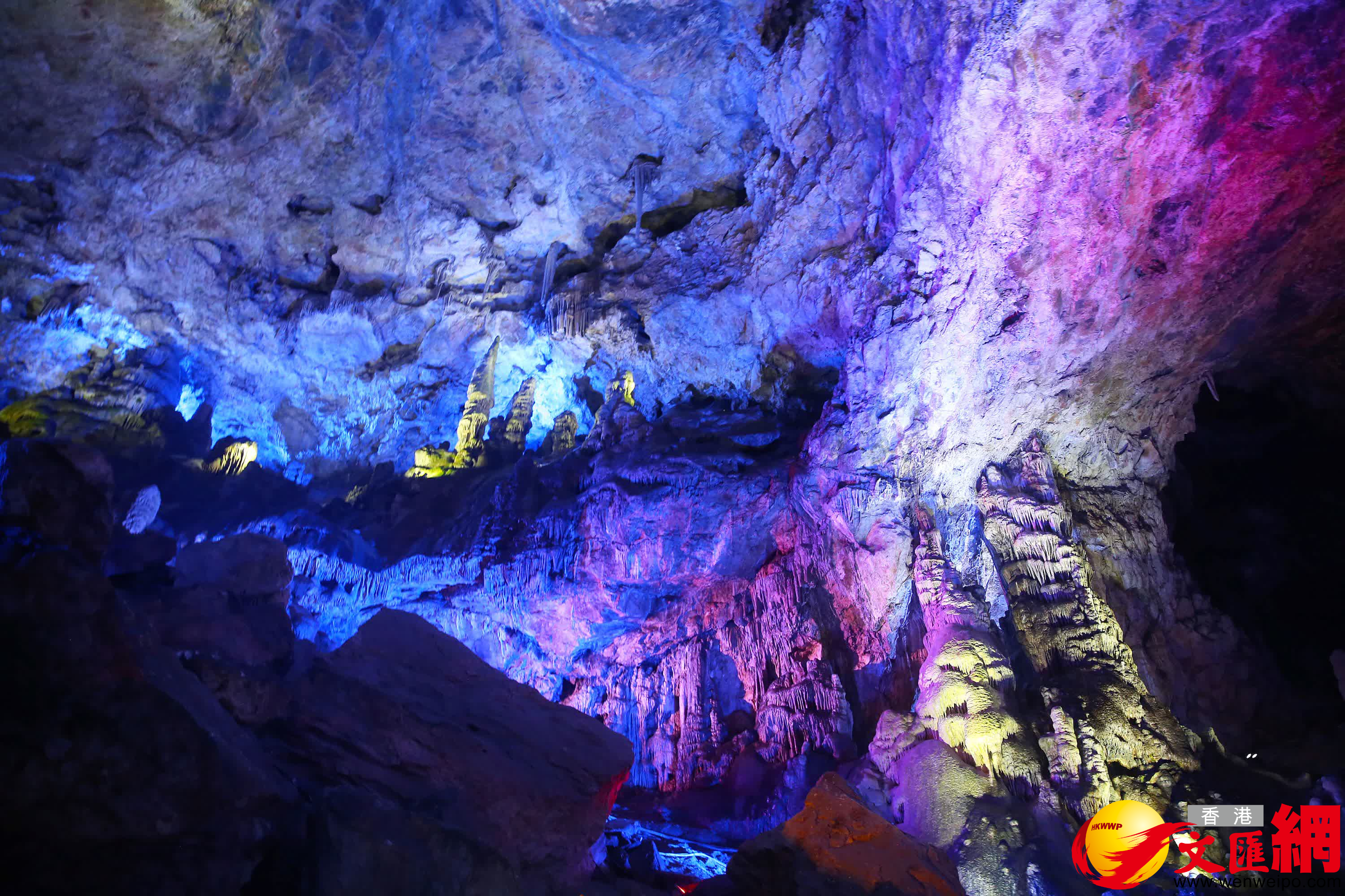 位於甘肅省隴南市的萬象洞有「華夏第一洞」的美譽。（記者郭濤攝）