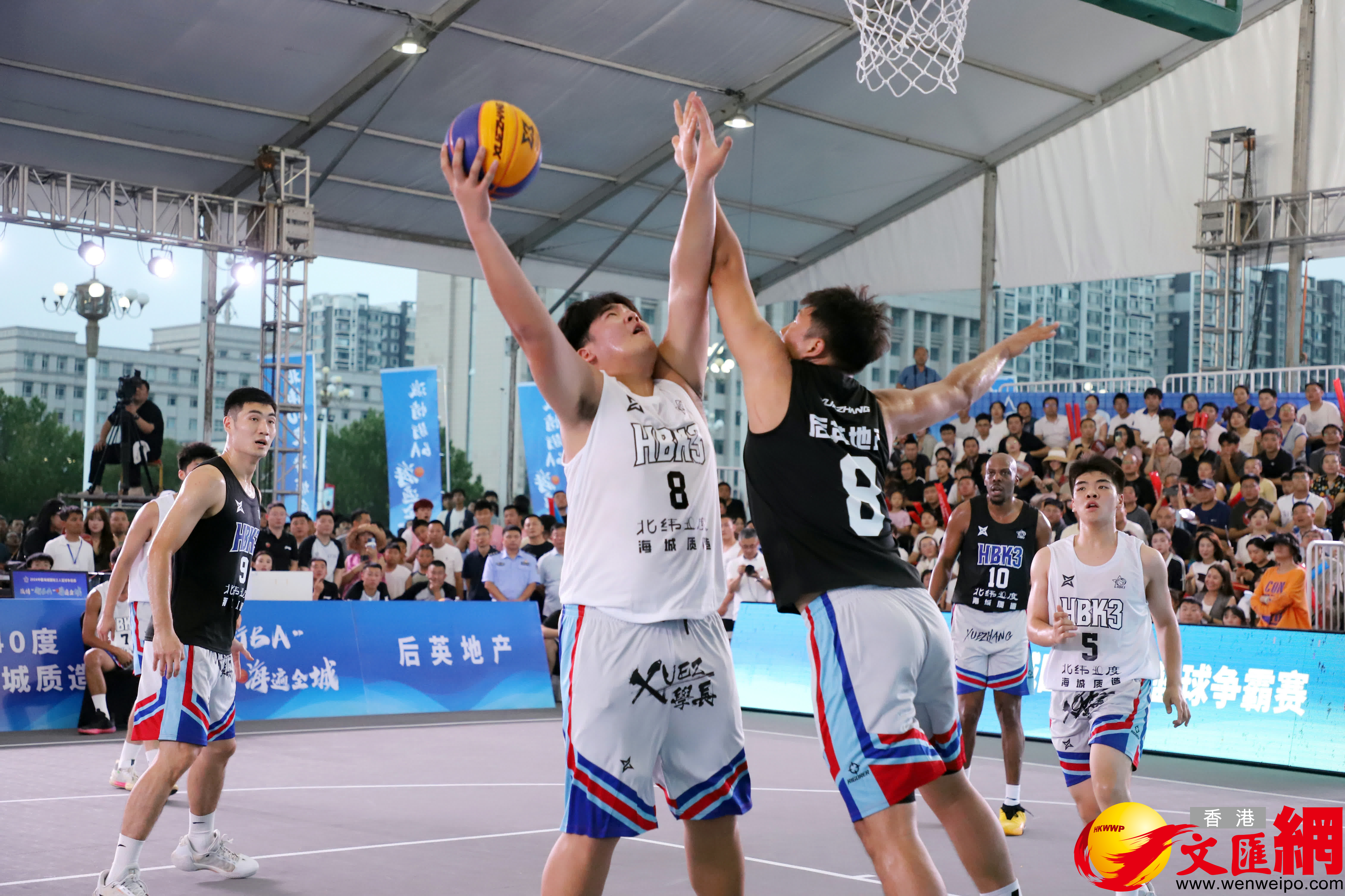 2024中國海城國際三人籃球爭霸賽揭幕戰(記者宋偉攝) 2024中國海城國際三人籃球爭霸賽揭幕戰(記者宋偉攝)