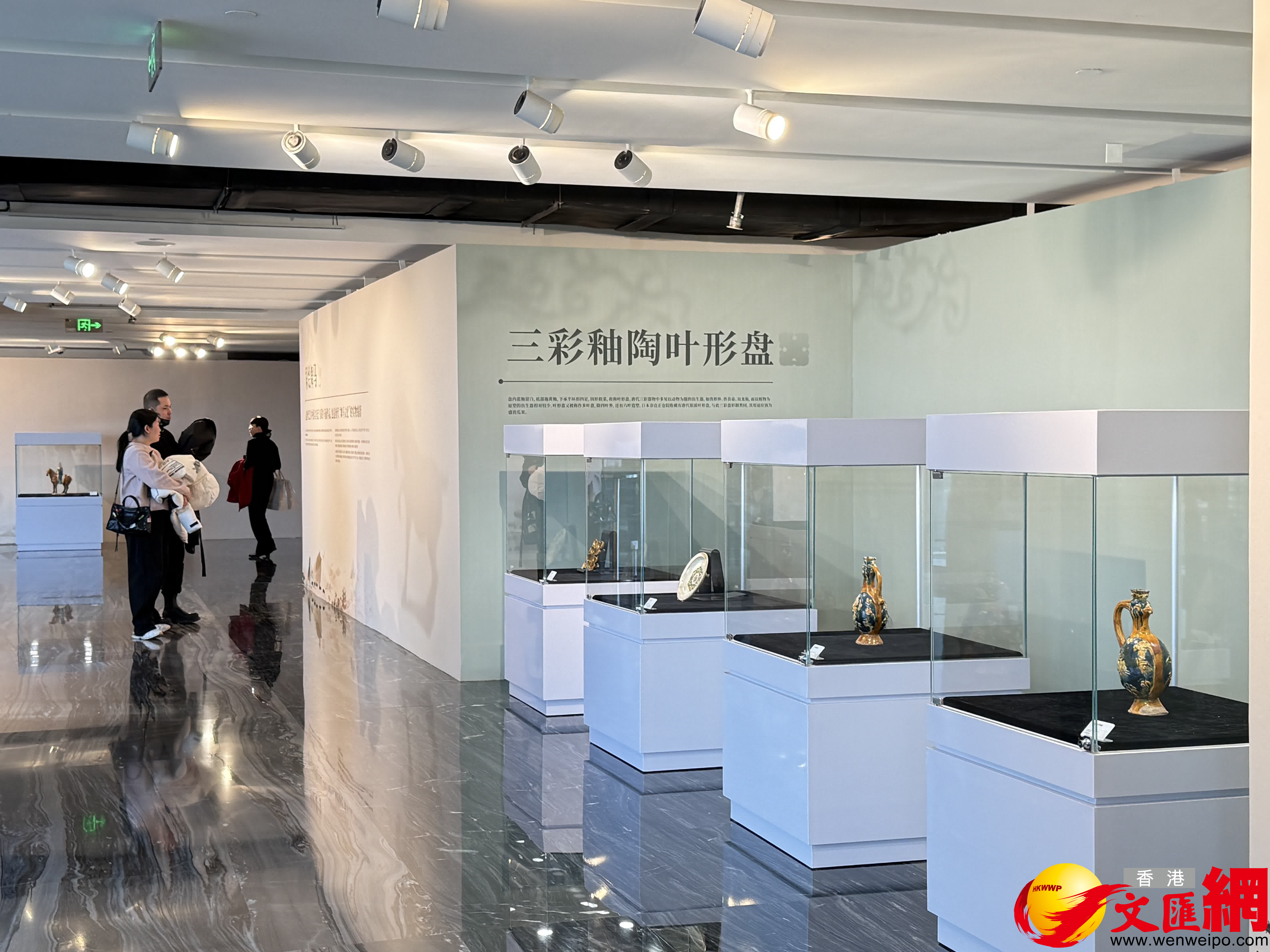 「唐詩裏的三彩」文物藝術特展近日在西安開展。（記者張仕珍攝）