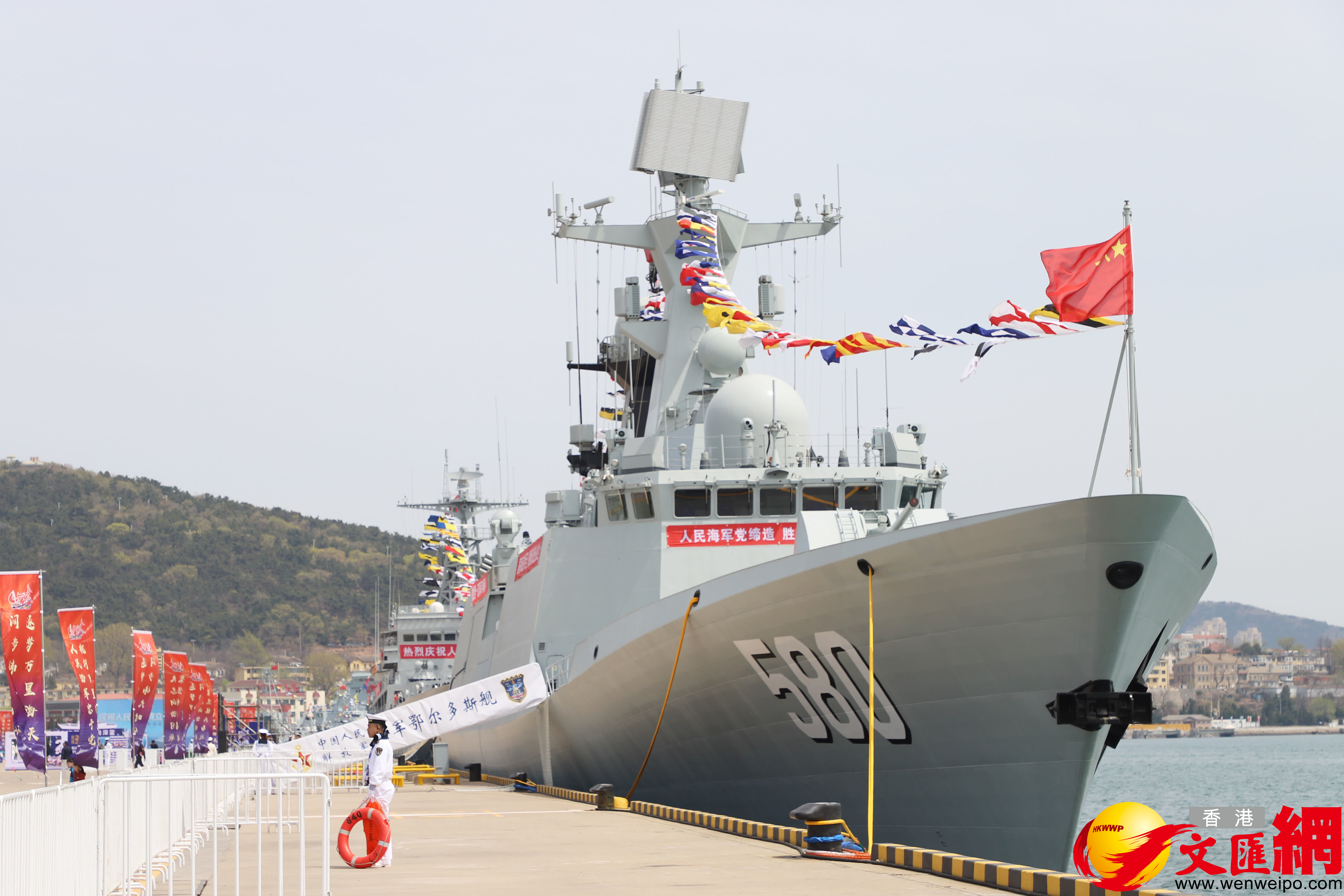 海軍鄂爾多斯艦。（記者宋偉攝）