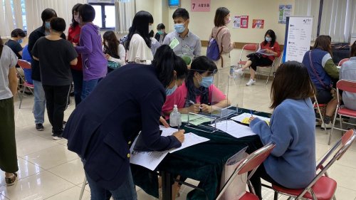 設失業援助金救落難打工仔 設失業援助金救落難打工仔