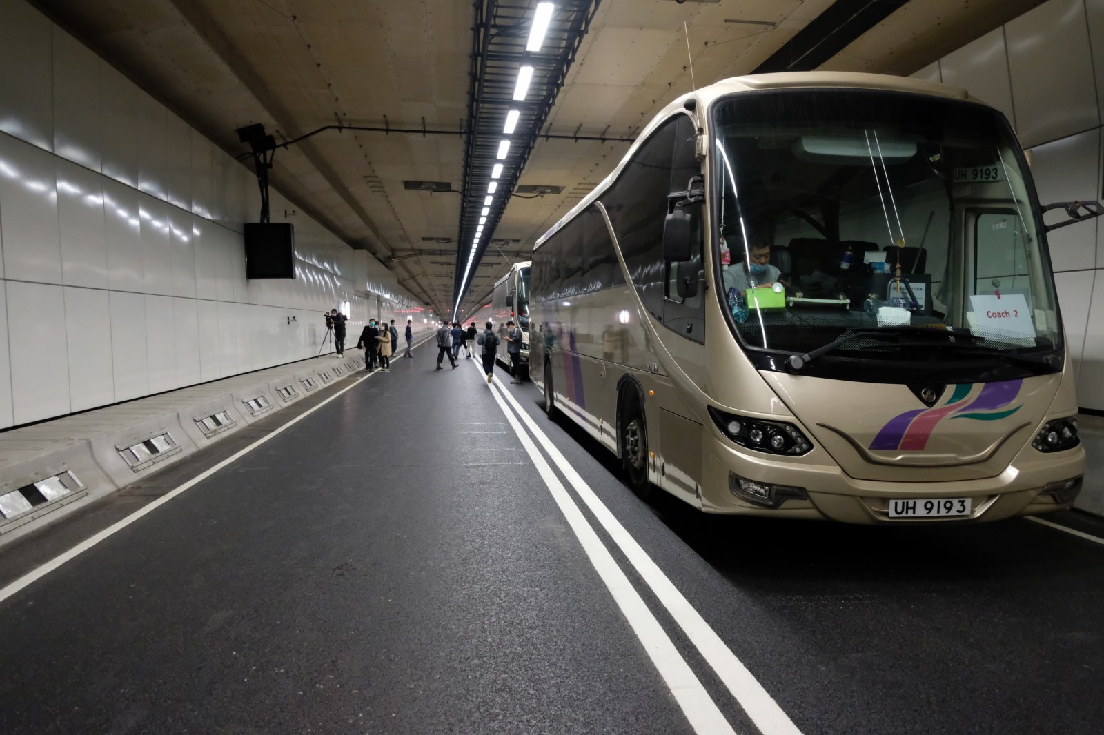 屯門─赤鱲角隧道是連接屯門南和港珠澳大橋香港口岸人工島的海底行車隧道。通車後,新界西北居民可經屯門南直到大嶼山、港珠澳大橋北上,為香港國際機場和大嶼山整個區域提供快捷、方便的通道。(大公文匯全媒體記者麥鈞傑攝) 屯門─赤鱲角隧道是連接屯門南和港珠澳大橋香港口岸人工島的海底行車隧道。通車後,新界西北居民可經屯門南直到大嶼山、港珠澳大橋北上,為香港國際機場和大嶼山整個區域提供快捷、方便的通道。(大公文匯全媒體記者麥鈞傑攝)