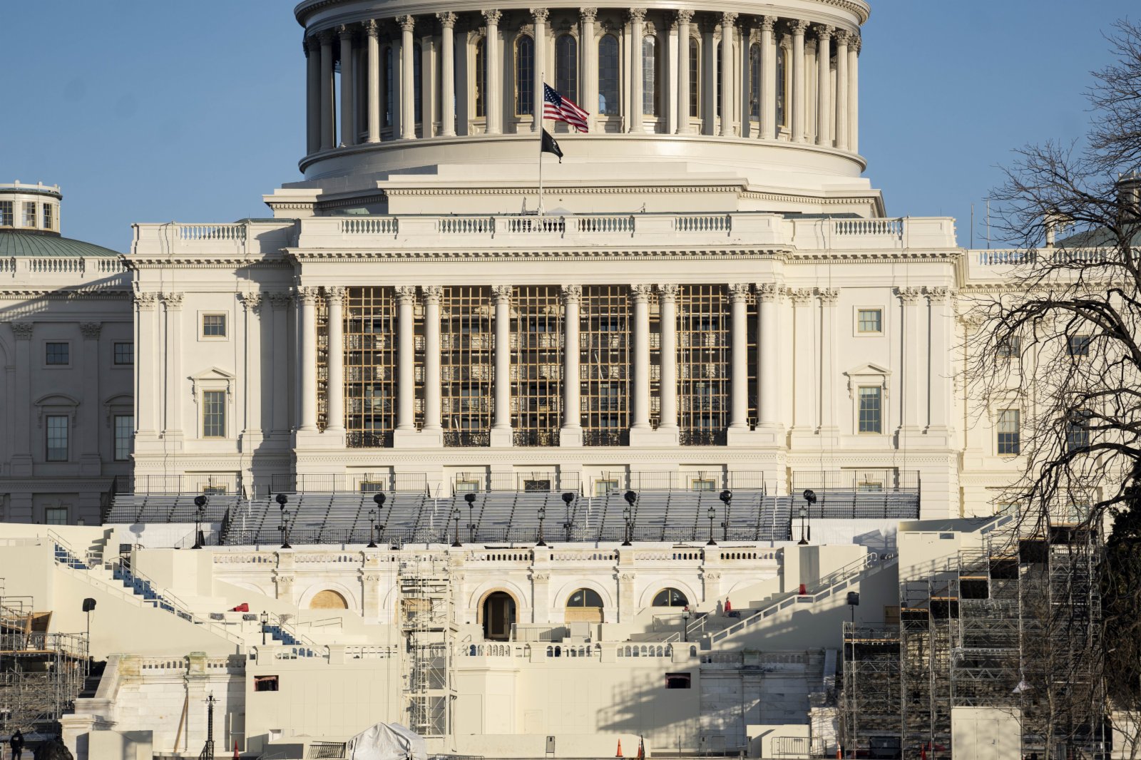 這是1月7日在美國首都華盛頓拍攝的國會大廈。