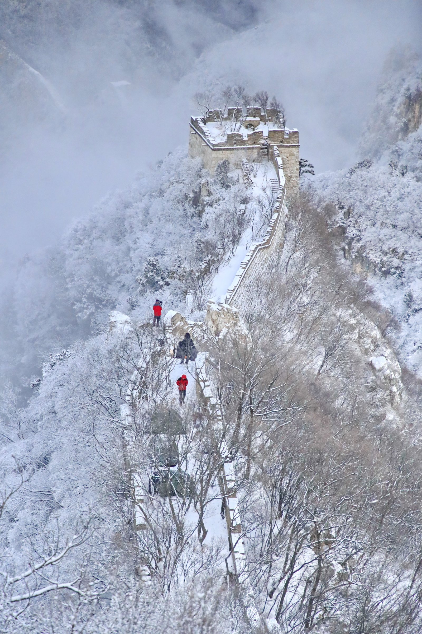 北京市懷柔區拍攝的雪後箭扣長城美景。
