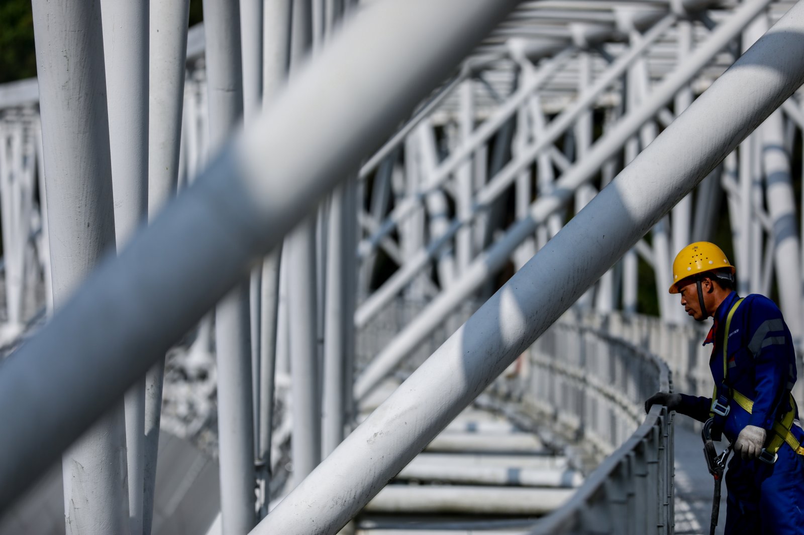 3月29日，工作人員對「中國天眼」圈梁進行維護。