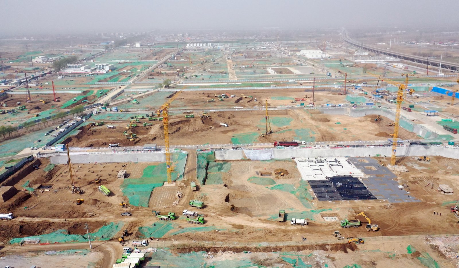 圖為3月30日，航拍雄安新區容西片區建設現場。 中新社
