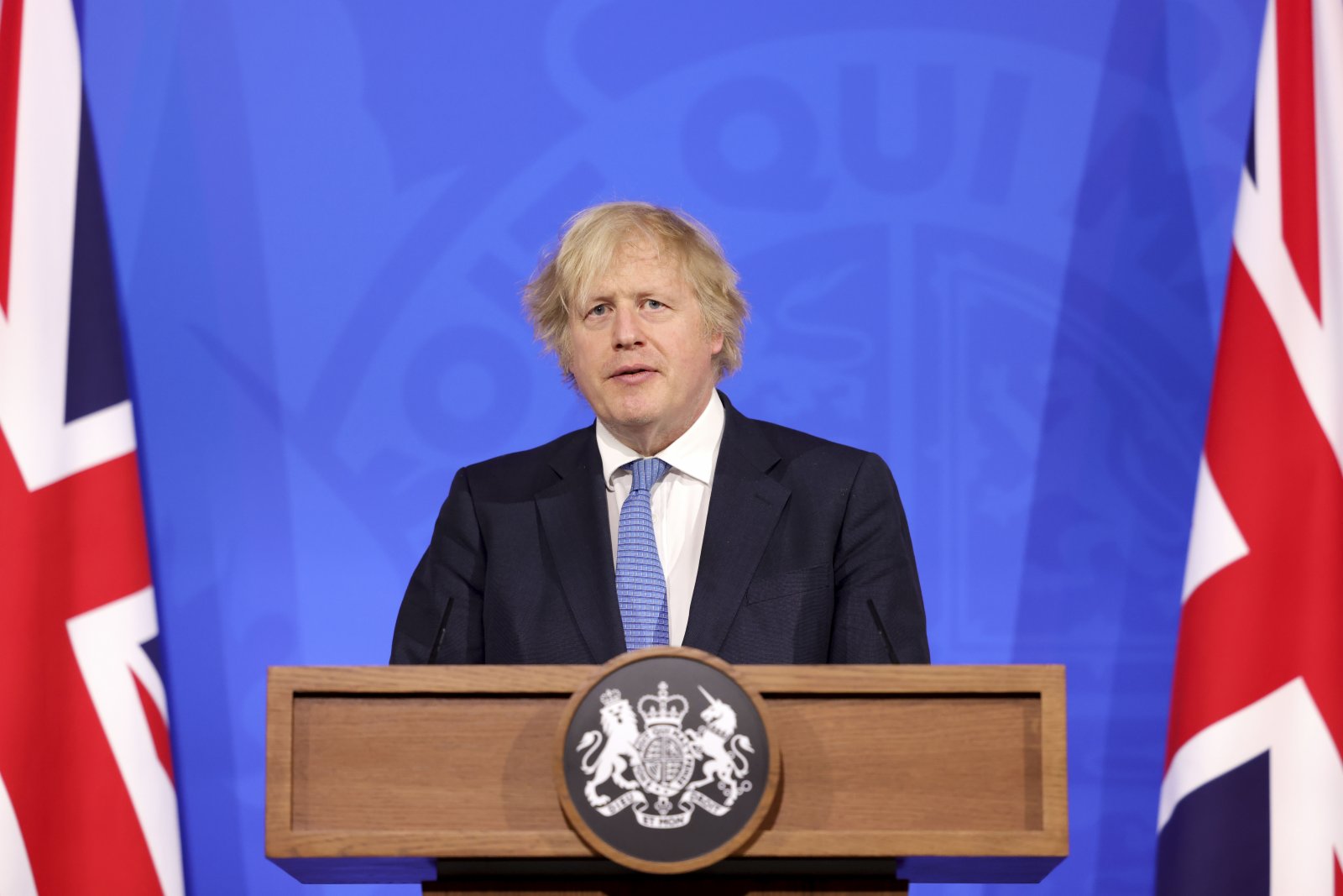 4月5日，英國首相約翰遜在倫敦舉行的疫情發布會上講話。 新華社發（英國首相府供圖）