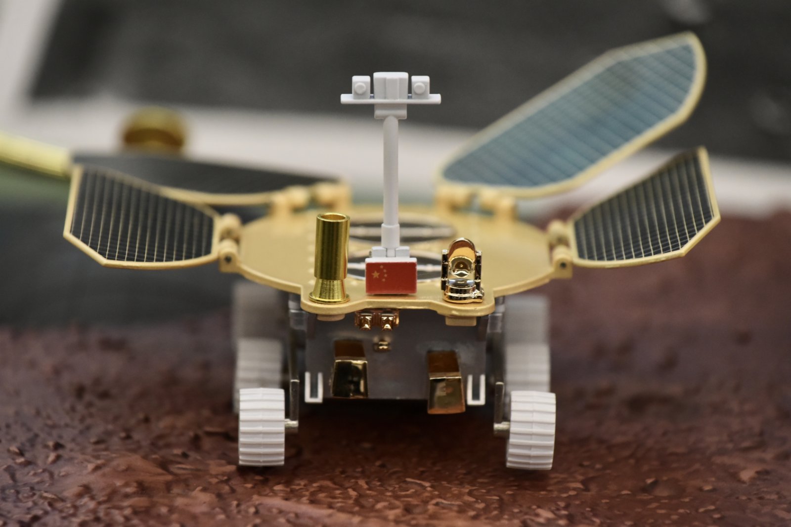 圖為火星車「祝融號」模型。