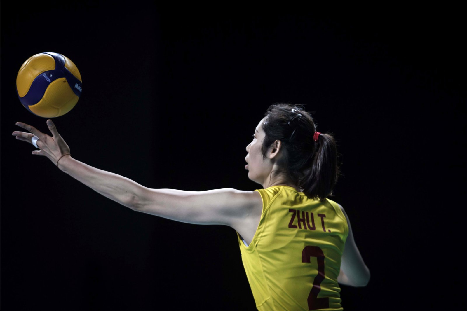 6月20日，中國隊球員朱婷在比賽中。（新華社）