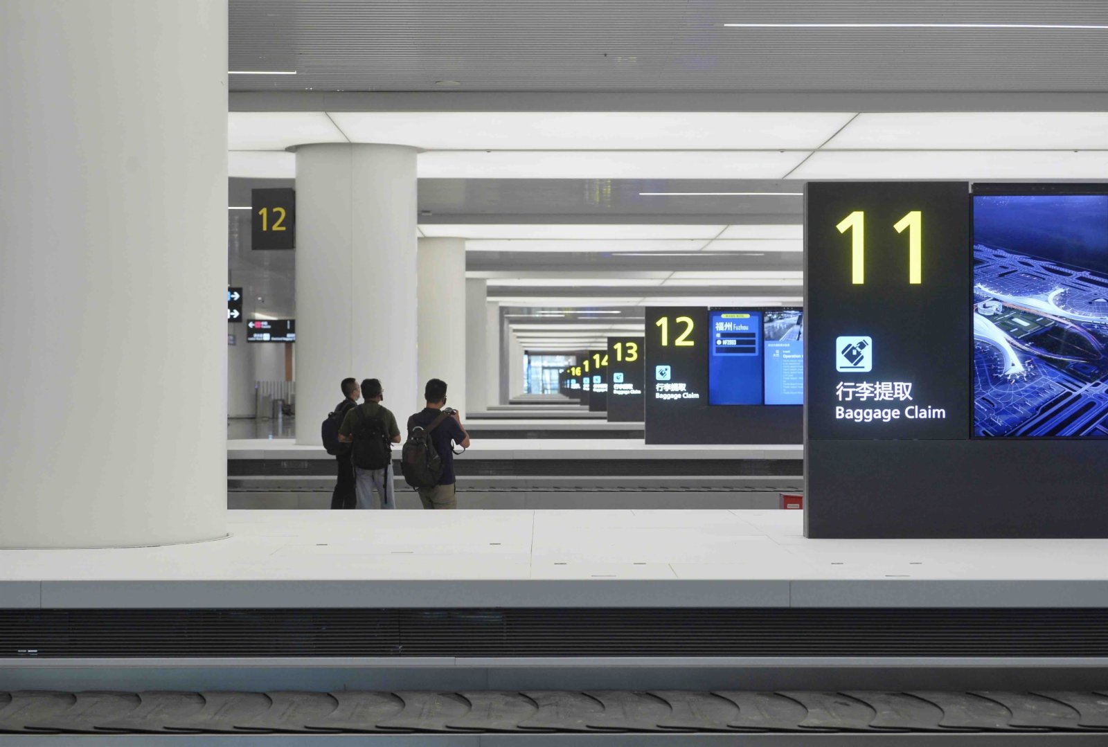 這是6月23日拍攝的成都天府國際機場T2航站樓內的行李提取區。（新華社）