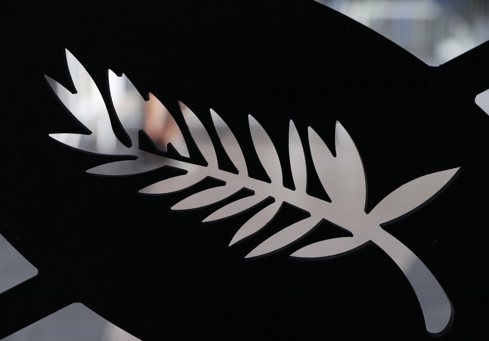 在法國康城拍攝的護欄上的康城電影節標誌。