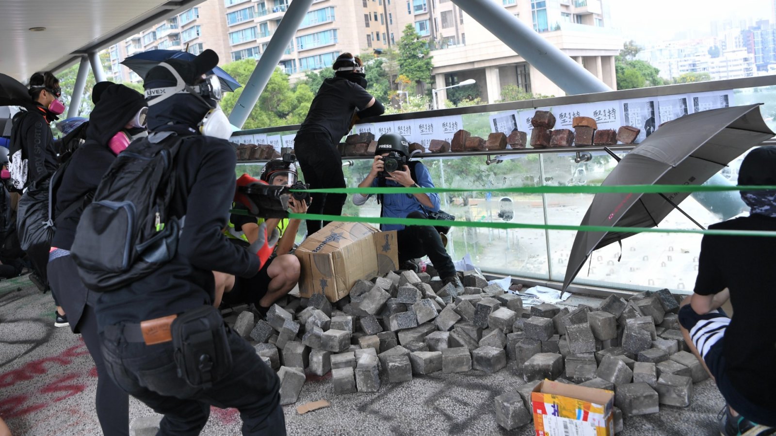 攬炒三步　荼毒細路 - 香港 - 香港文匯網 - Vimarsana News