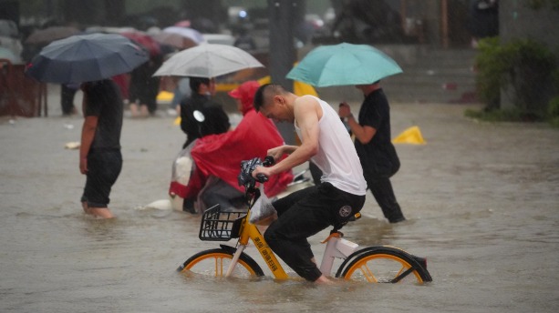 鄭州遭遇歷史最強降雨已致12人死亡 - 兩岸 - Vimarsana News
