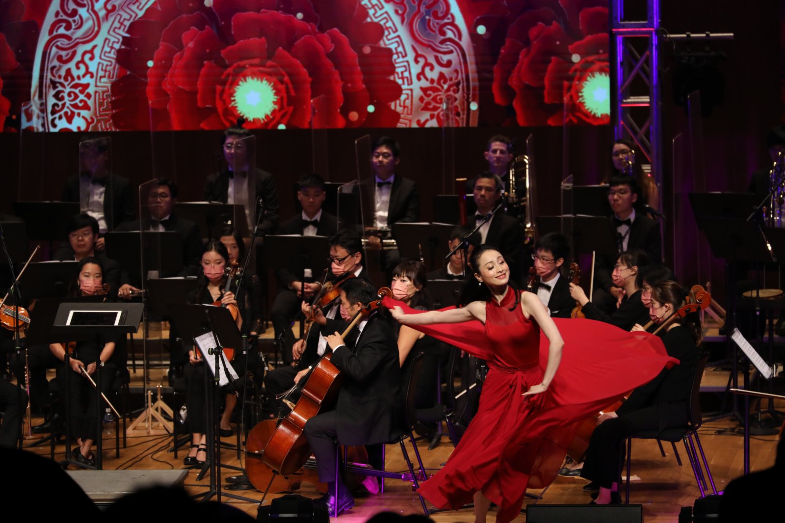 唐婭舞蹈《我愛你中國》。