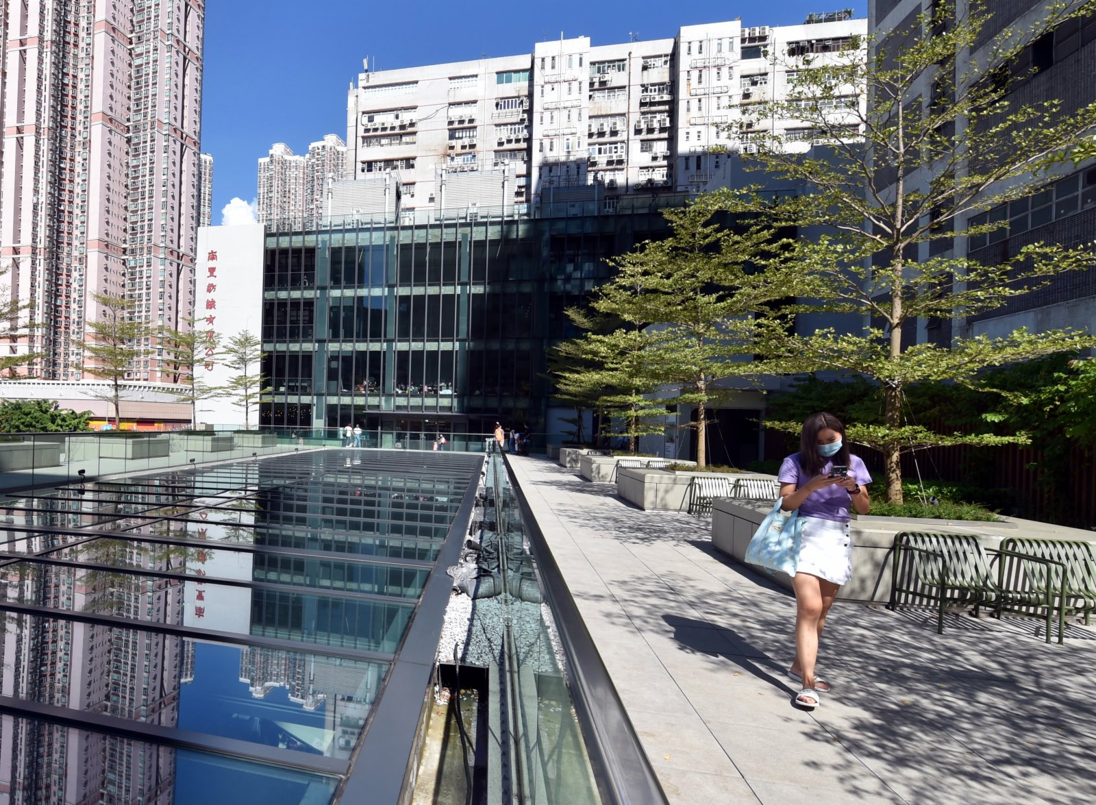 9月4日，市民遊覽香港南豐紗廠。（新華社）