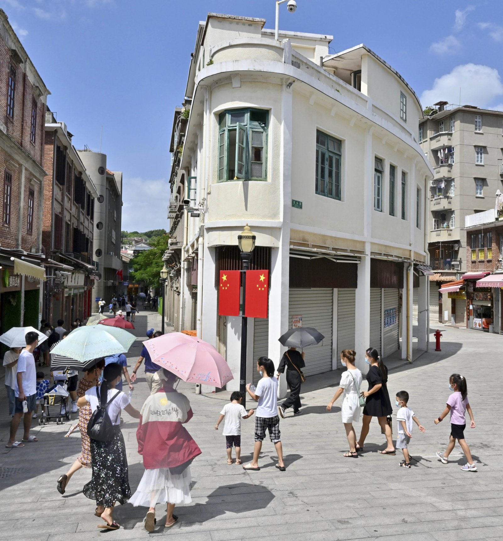 10月6日,恢復開放的廈門鼓浪嶼景區人氣漸旺。(新華社) 10月6日,恢復開放的廈門鼓浪嶼景區人氣漸旺。(新華社)