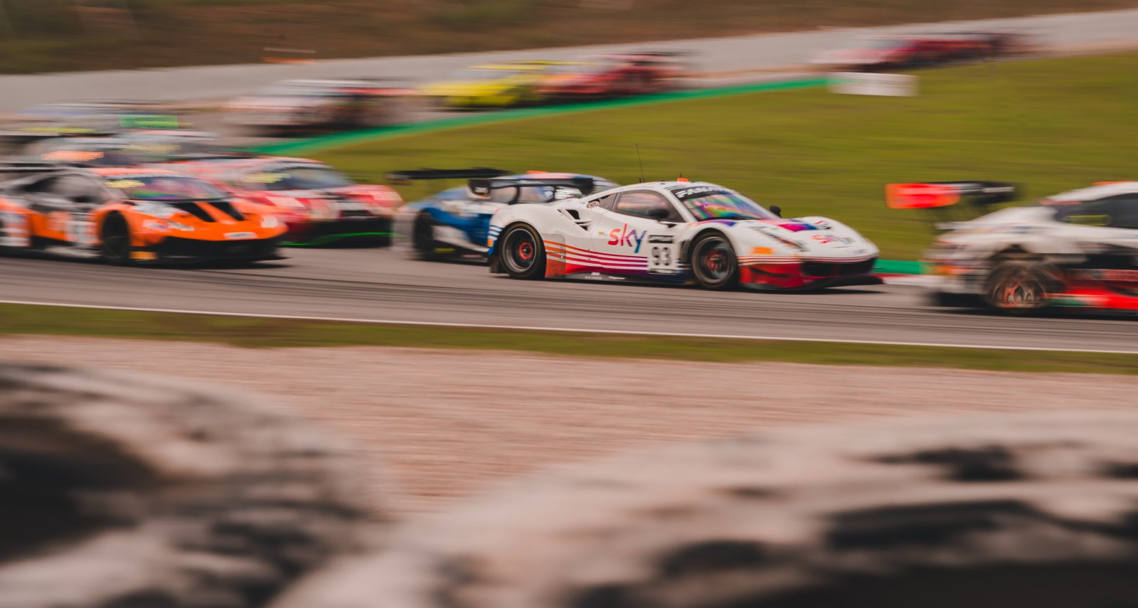 Sky Tempesta Racing的93號戰車在最後一站穩中求勝。
