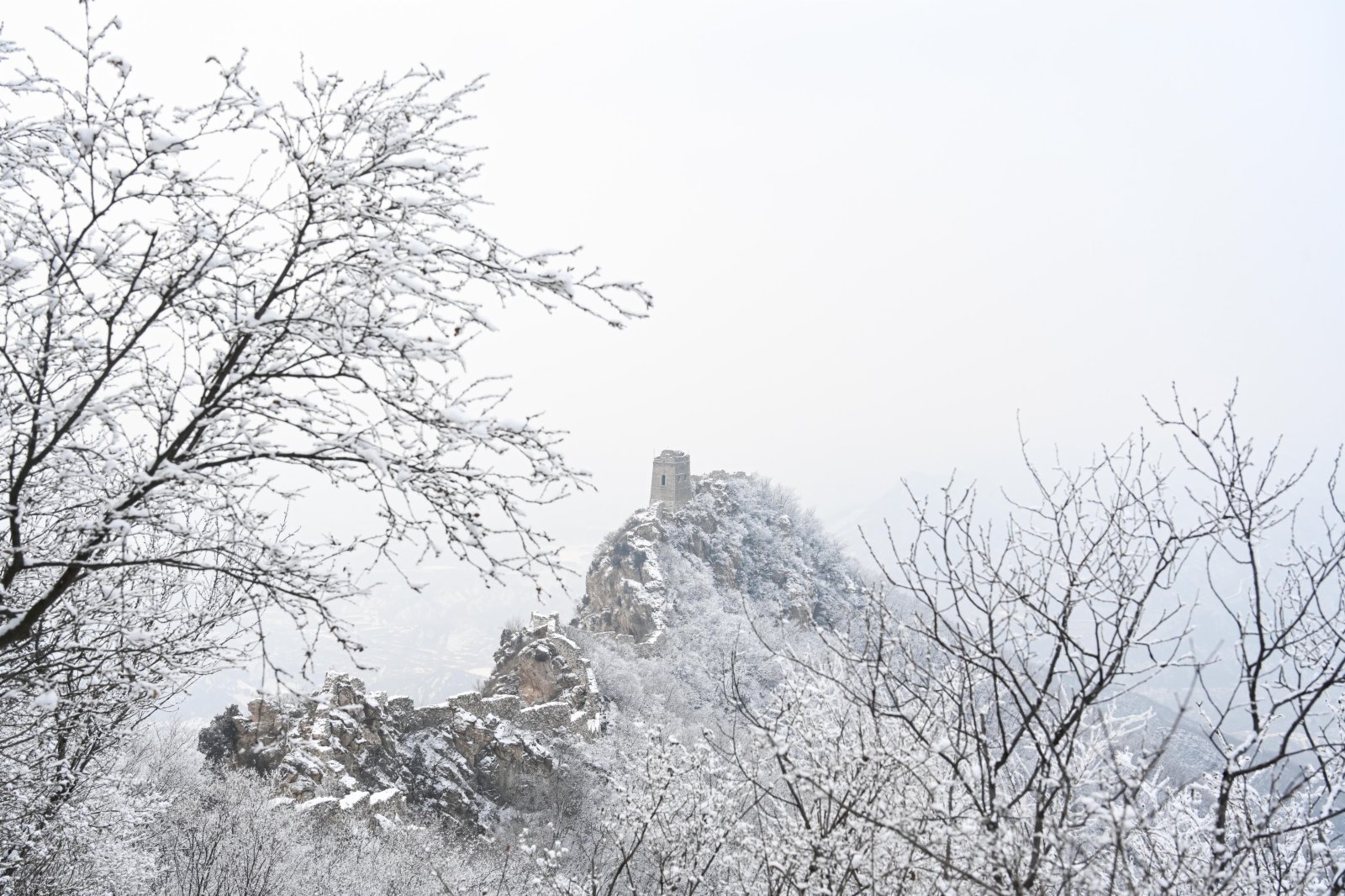 這是1月22日拍攝的長城仙女樓雪景。（新華社）