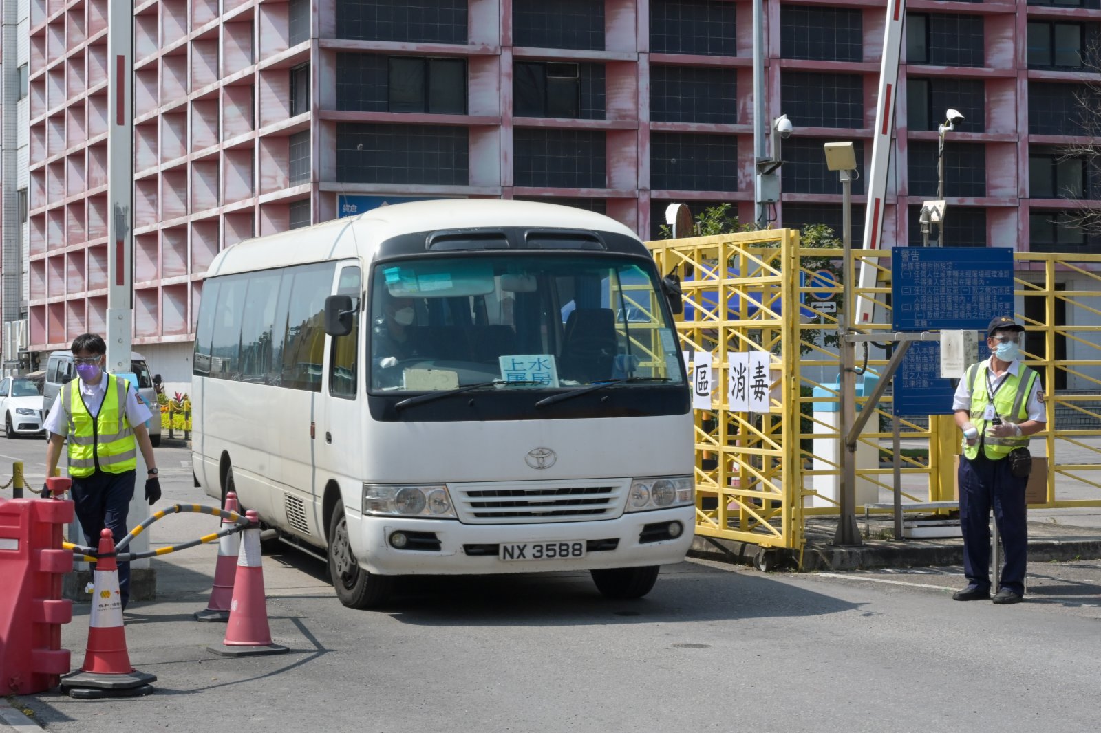 上水屠房繼續停運進行清潔消毒，為重新運作做準備。（中新社）