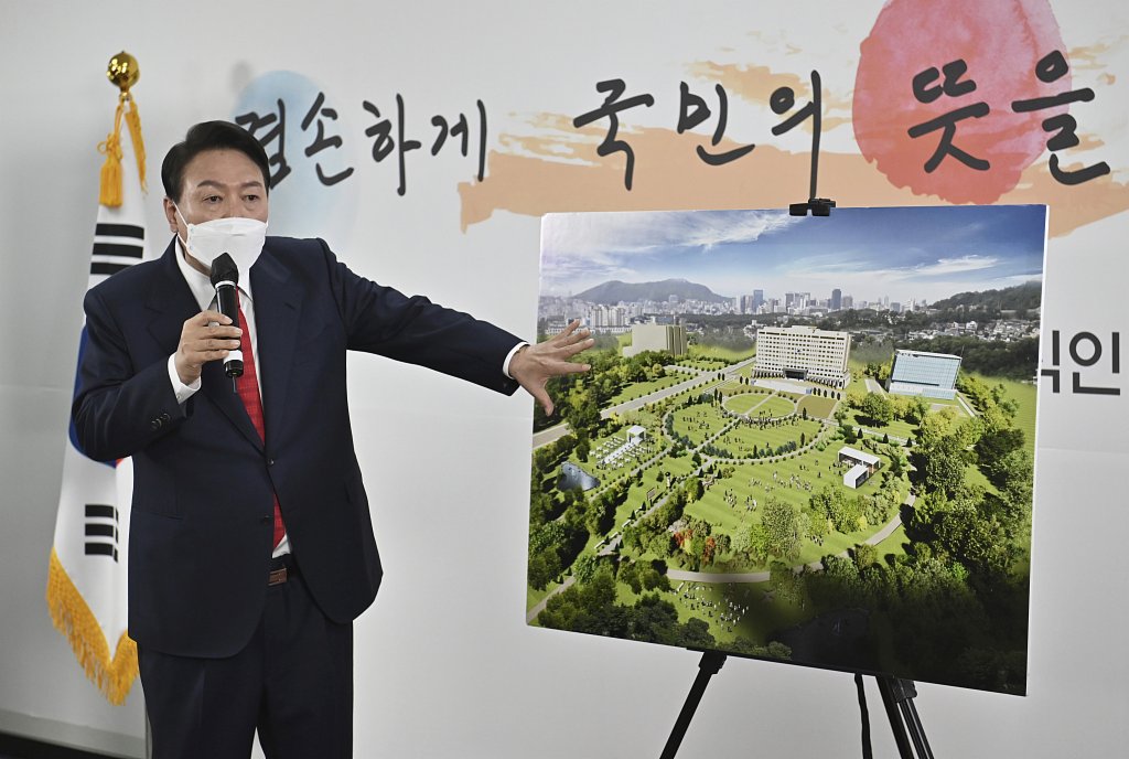 28萬韓國人請願：克制總統府遷出青瓦台