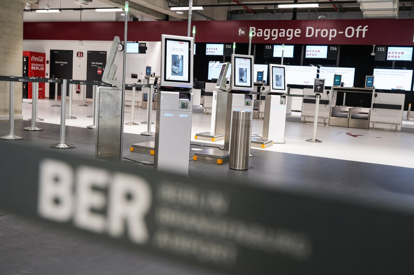 這是3月23日在德國首都柏林南郊拍攝的柏林-勃蘭登堡機場2號航站樓。（新華社）