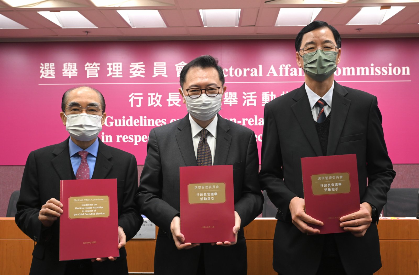 選舉管理委員會公布特首選舉活動指引。（政府新聞處）