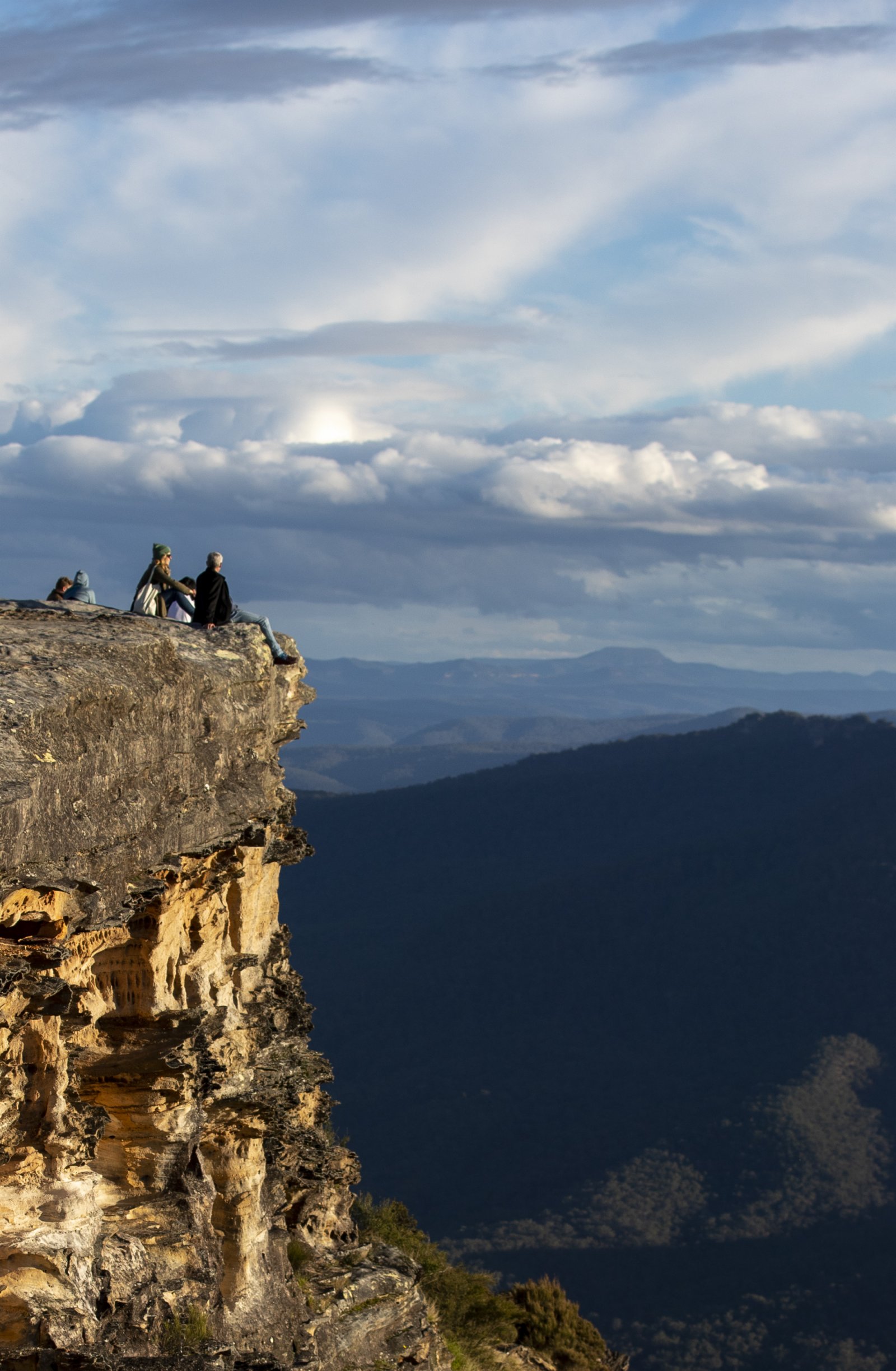 5月14日，遊客在澳大利亞悉尼西部的藍山國家公園欣賞風景。（新華社）