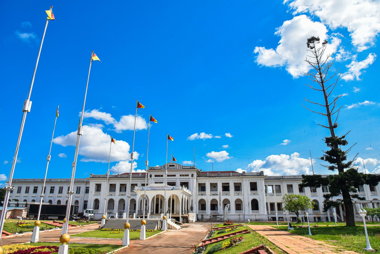 這是5月15日在喀麥隆首都雅溫得拍攝的國家博物館外景。（新華社）