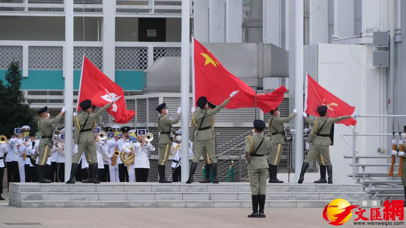 憲法40周年升旗儀式舉行　6大紀律部隊中式步操入場